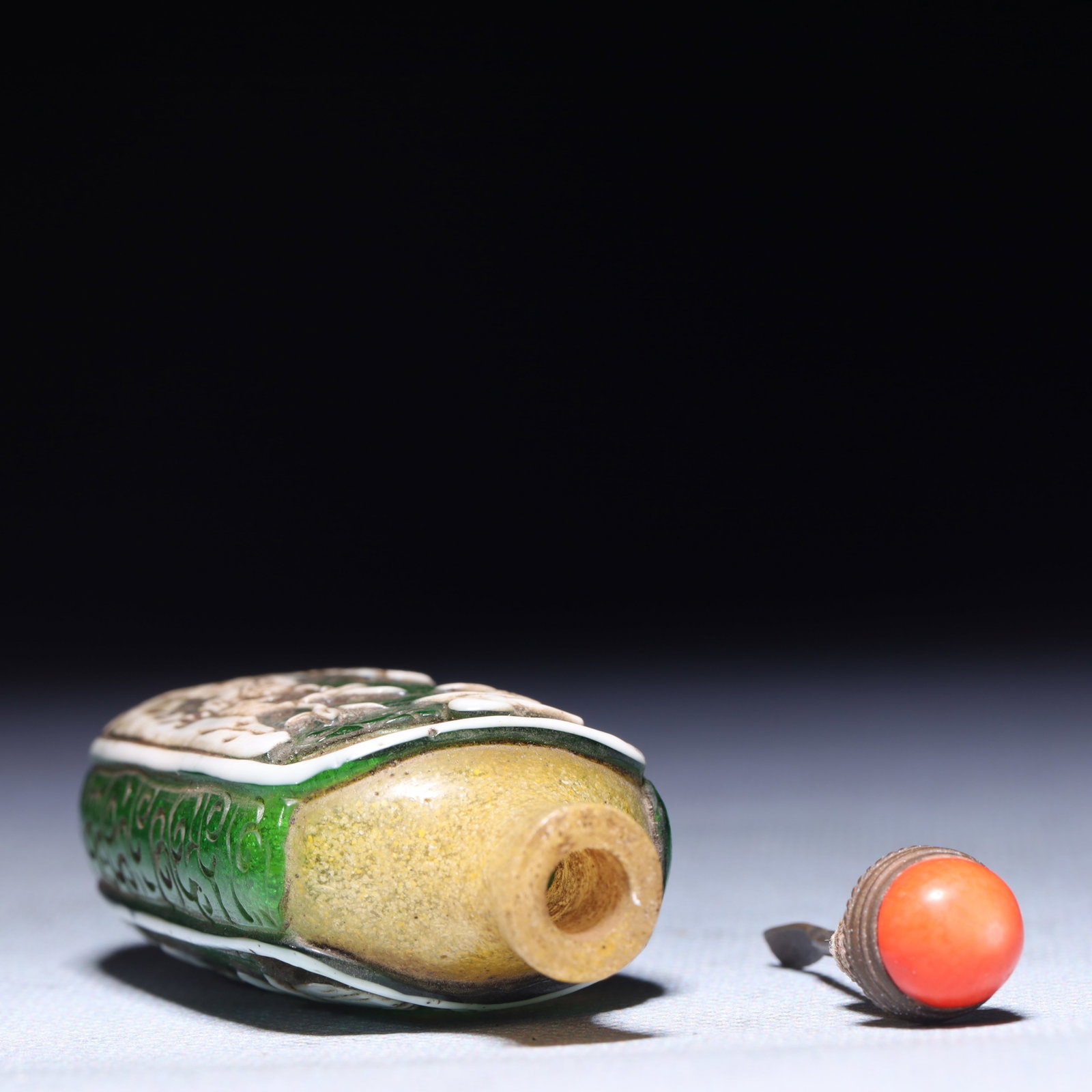 An Exquisite Glass Figure Pattern Snuff Bottle - 7