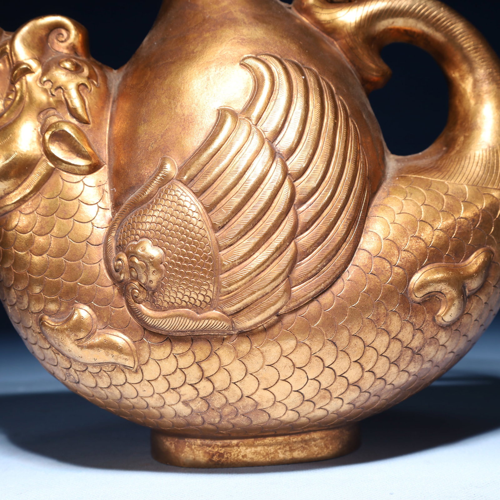 An Exquisite Gilt Bronze Fish Pattern Pot - 4