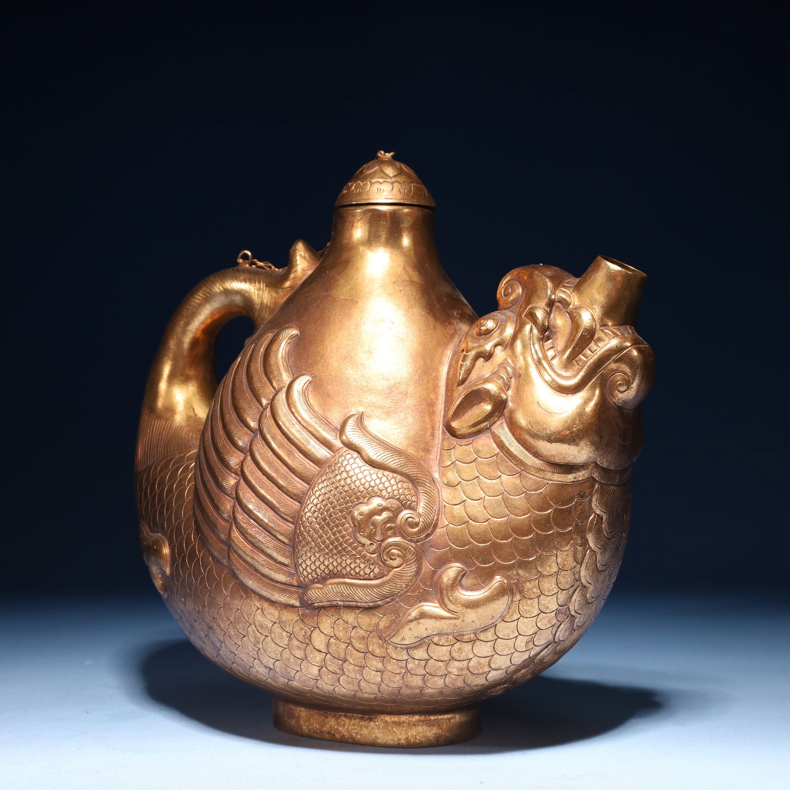 An Exquisite Gilt Bronze Fish Pattern Pot - 7