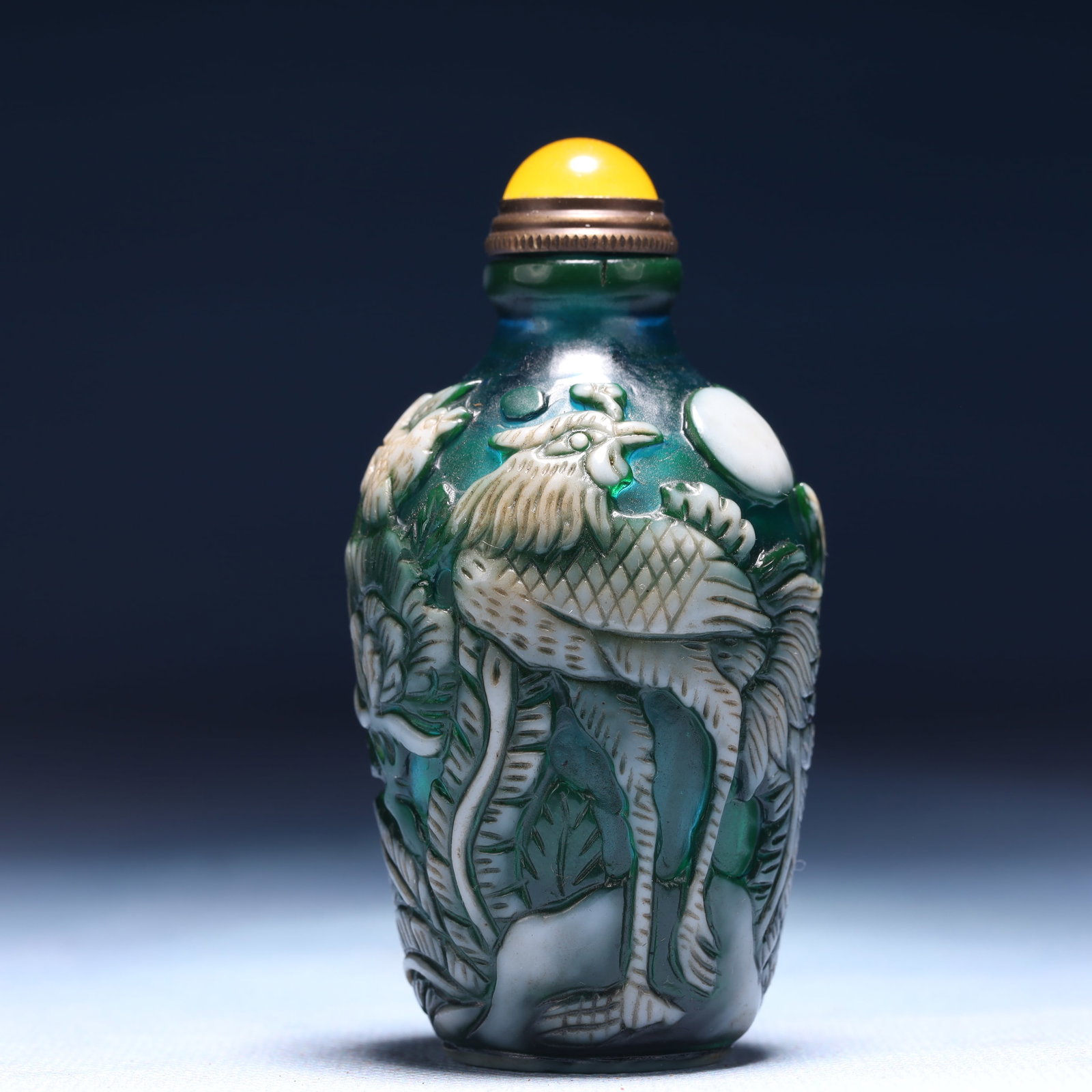 An Exquisite Glass Flower and Peacock Pattern Snuff Bottle: An Exquisite Glass Flower and Peacock Pattern Snuff Bottle,Qing Dynasty,China,Qianlong Four-character Mark,Size:1.6inx3.3in,Weight:96g 琉璃花卉孔雀纹鼻&