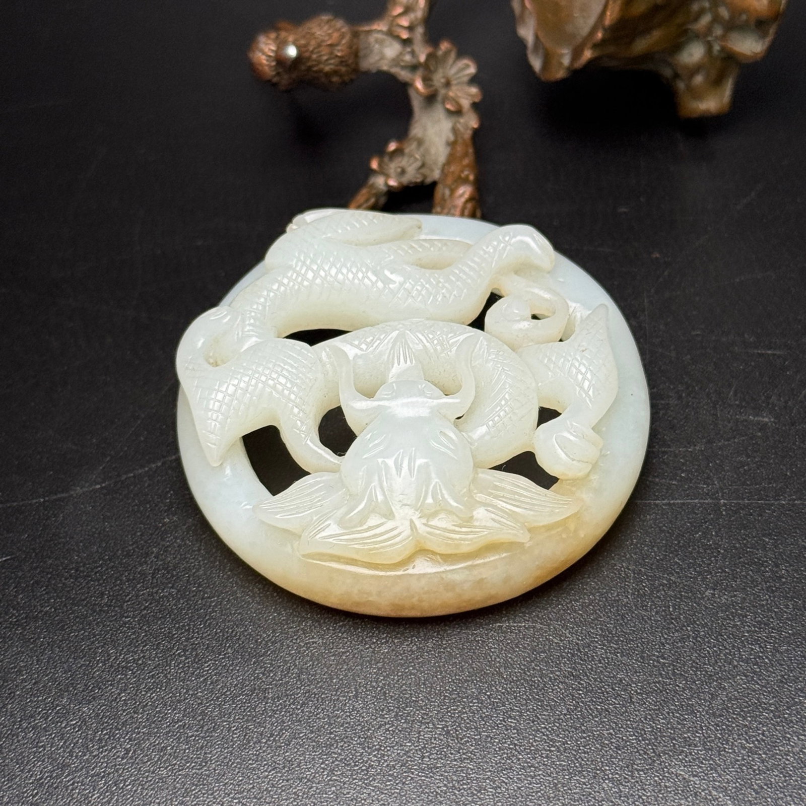 An Exquisite White Jade Hollow Dragon Pattern Pendant - 5