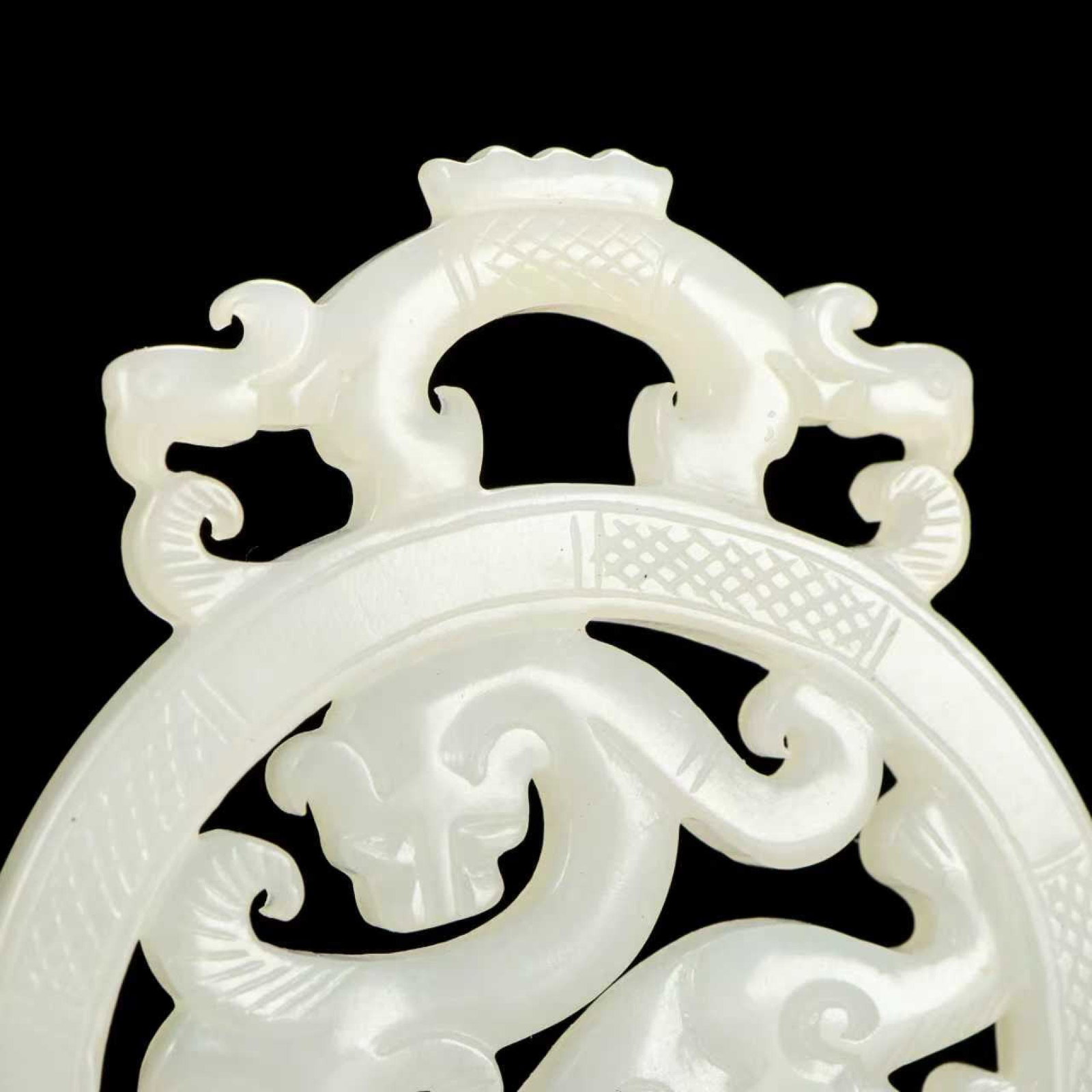 An Exquisite White Jade Chi-Dragon Pattern Pendant - 4