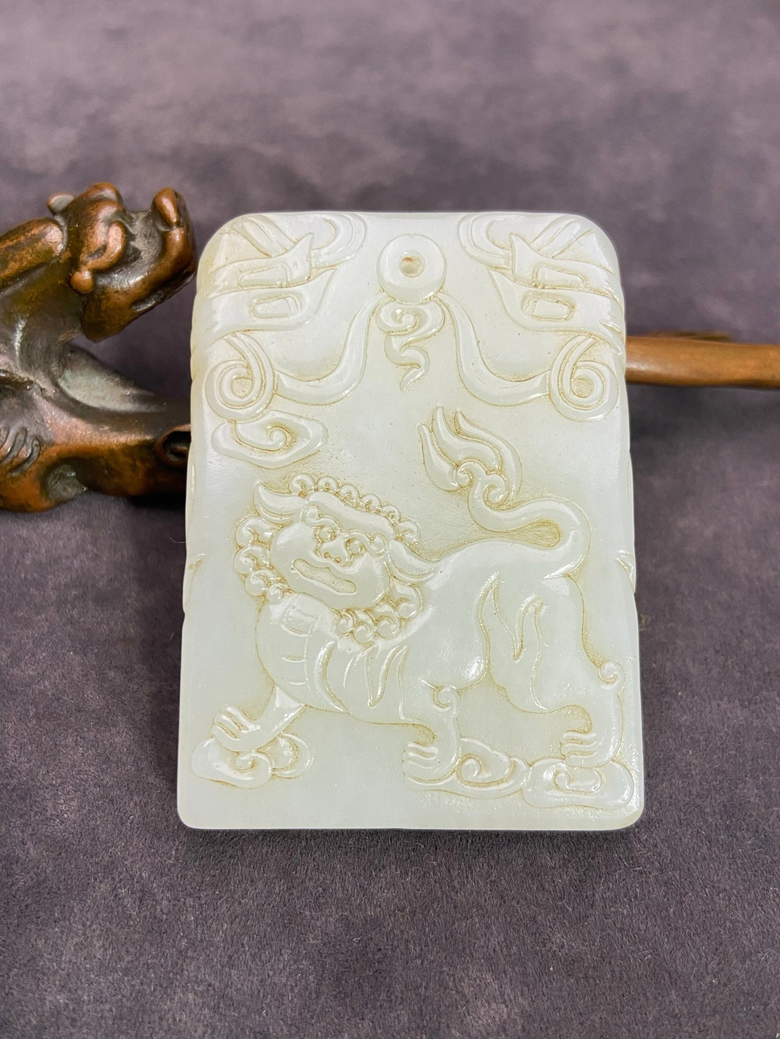 An Exquisite White Jade Lion Pattern Pendant - 4