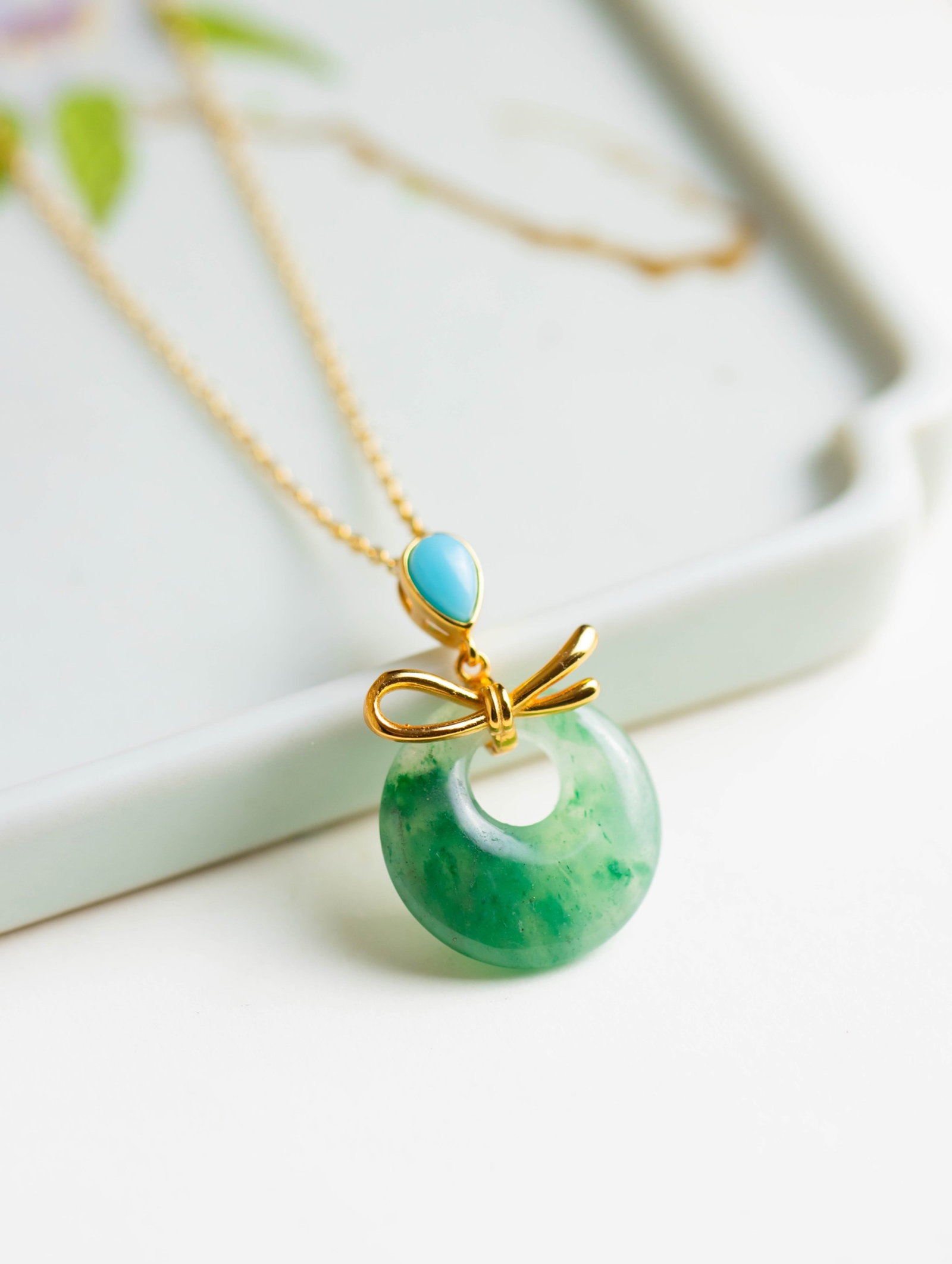 An Exquisite Sterling Silver-Gold Plated Inlaid Jadeite Pendant,Inlaid Turquoise: An Exquisite Sterling Silver-Gold Plated Inlaid Jadeite Pendant,Inlaid Turquoise 纯银镀金镶翡翠吊坠,嵌绿松石