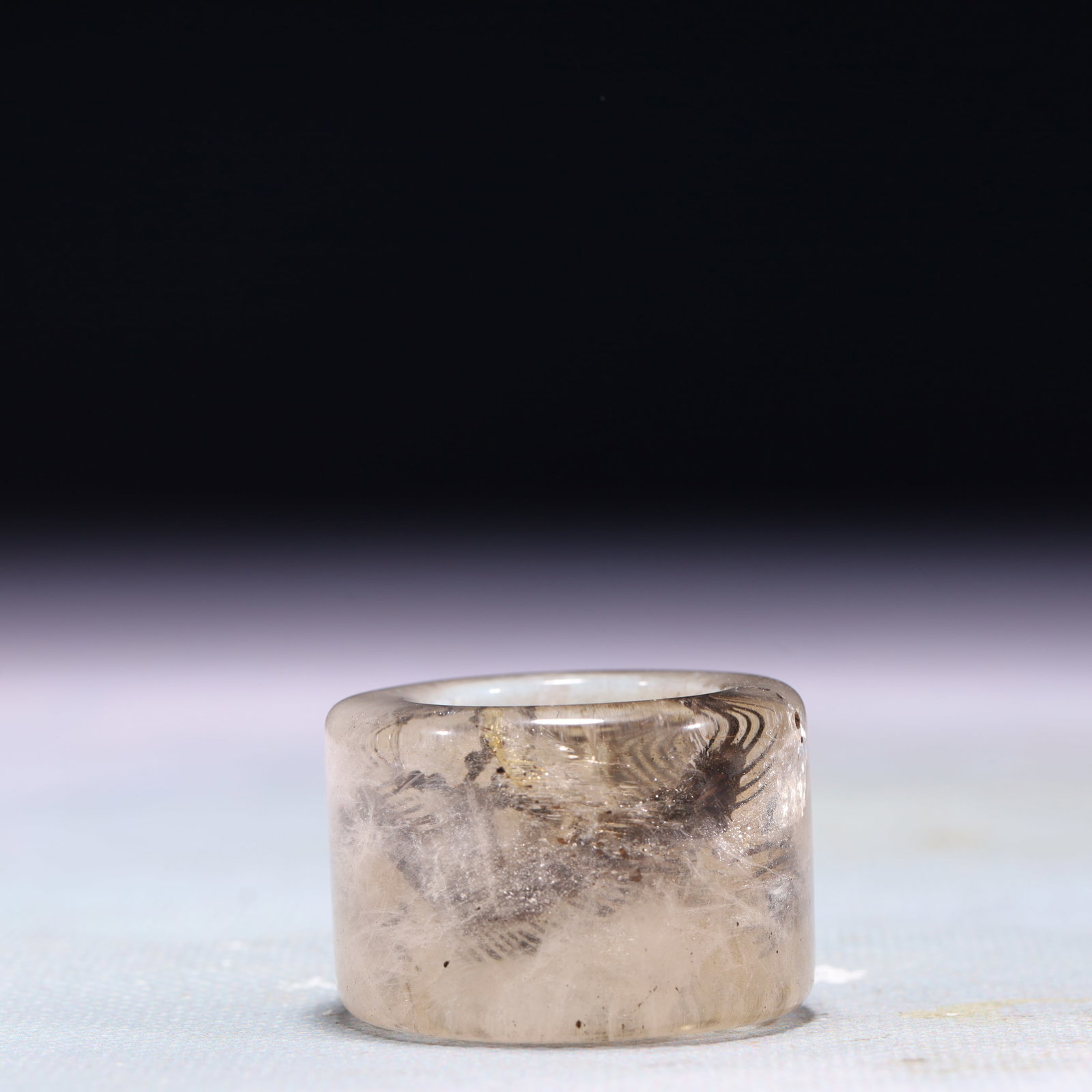 An Exquisite Crystal Thumb Ring - 5