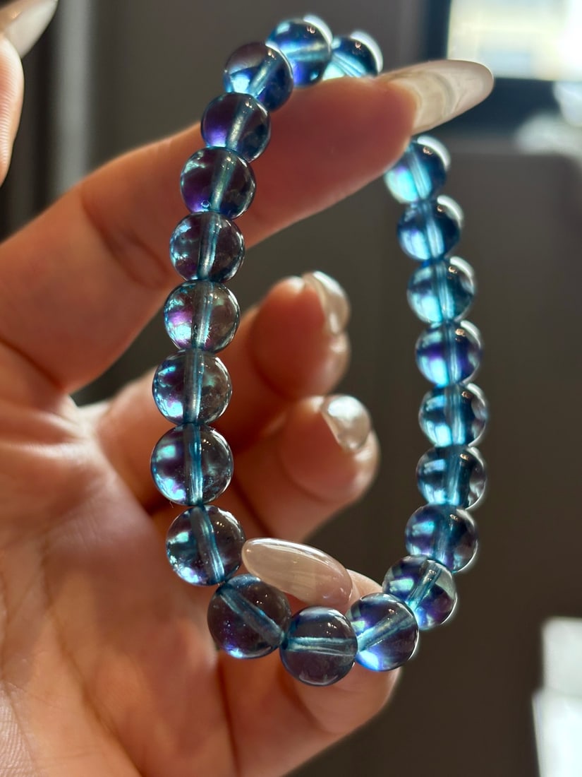 An Exquisite Aquamarine Bracelets: An Exquisite Aquamarine Bracelets,Size:8.7mm,Weight:19.6g 海蓝宝手串