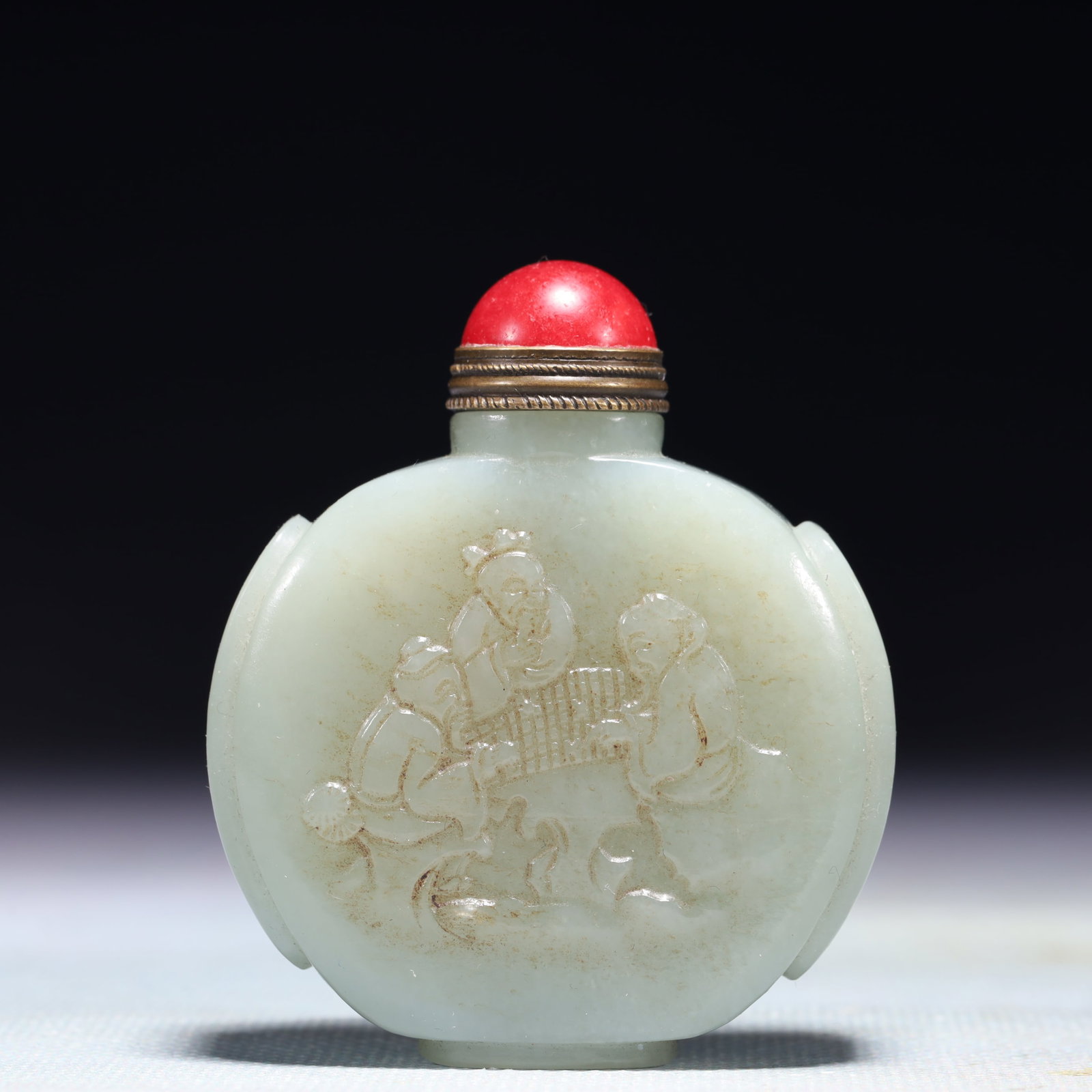 An Exquisite White Jade Character and Story Pattern Snuff Bottle,with poem: An Exquisite White Jade Character and Story Pattern Snuff Bottle,with poem,Qing Dynasty,China,Size:2inx0.8inx2.4in,Weight:173.4g 白玉人物故事纹鼻烟