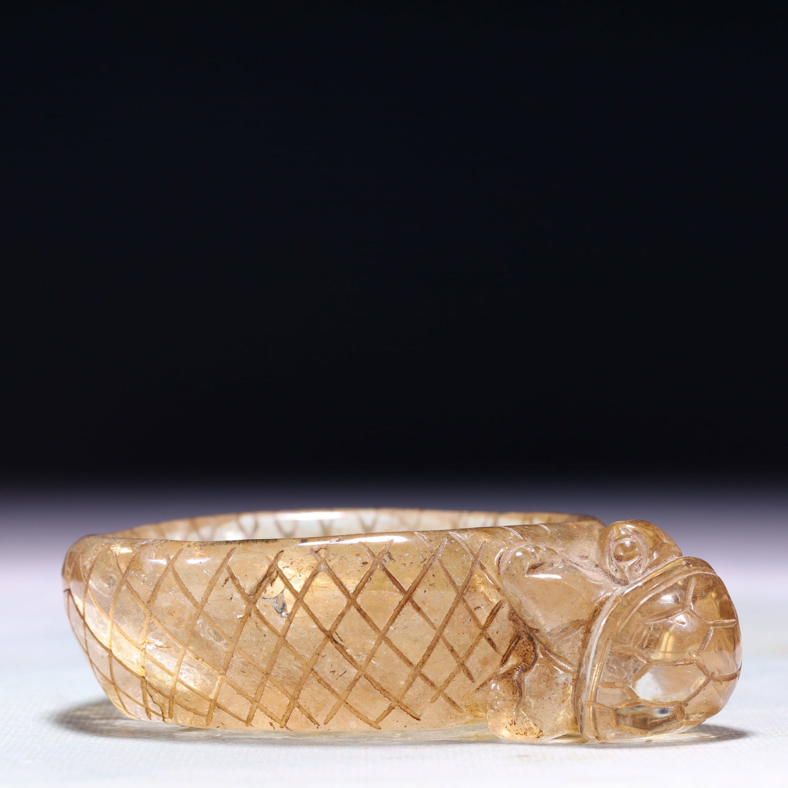 An Exquisite Crystal Turtle Pattern Brush Washer - 2