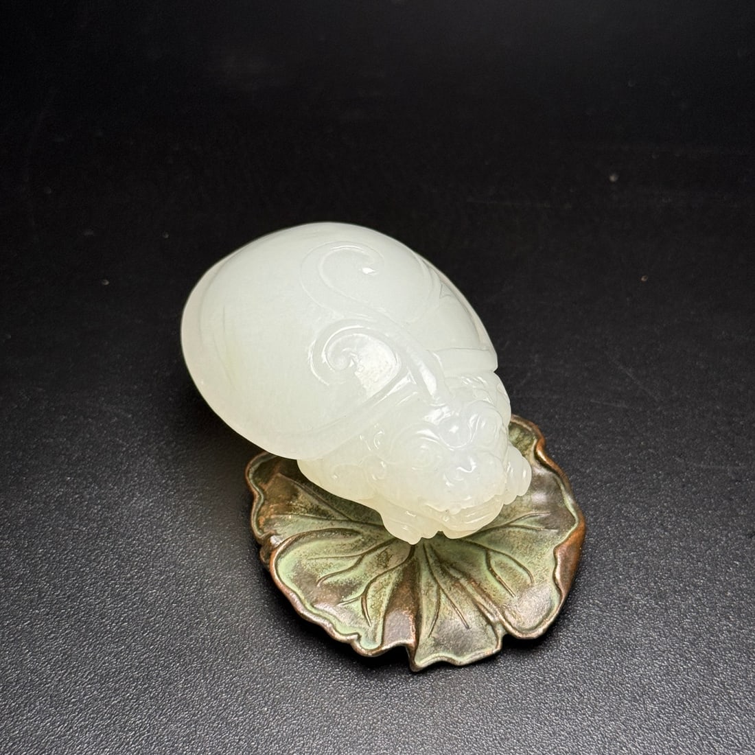 An Exquisite White Jade Dragon and Turtle Pendant: An Exquisite White Jade Dragon and Turtle Pendant,Qing Dynasty,China,Size:64mmx43mmx21mm,Weight:81g 白玉龙龟挂件,中国清代