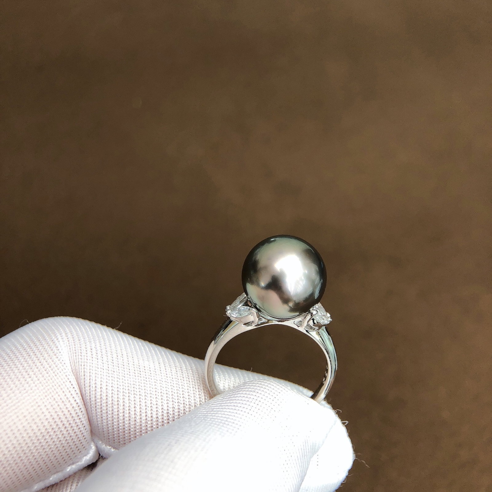 An Exquisite Pearl Ring - 2