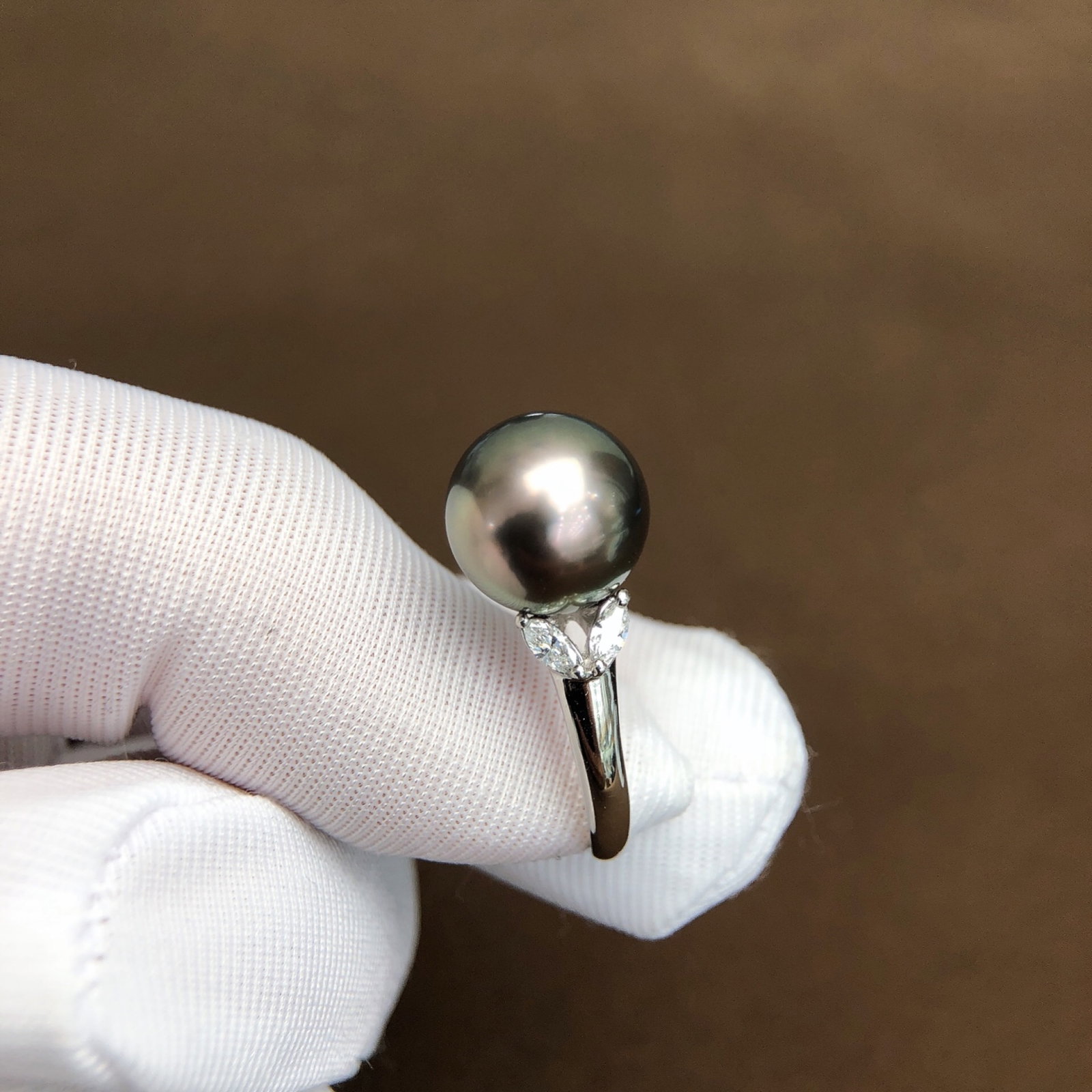 An Exquisite Pearl Ring - 4