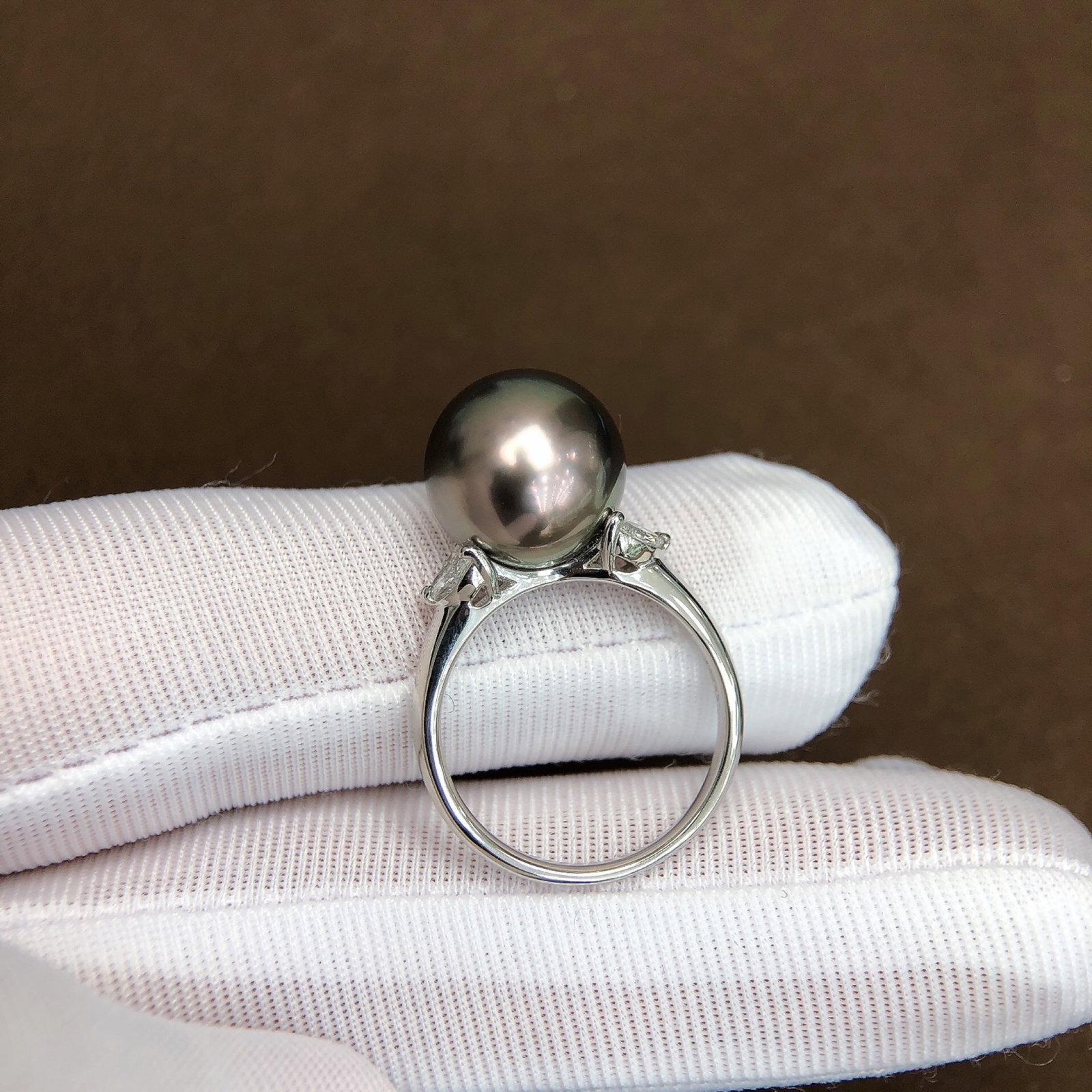 An Exquisite Pearl Ring - 5