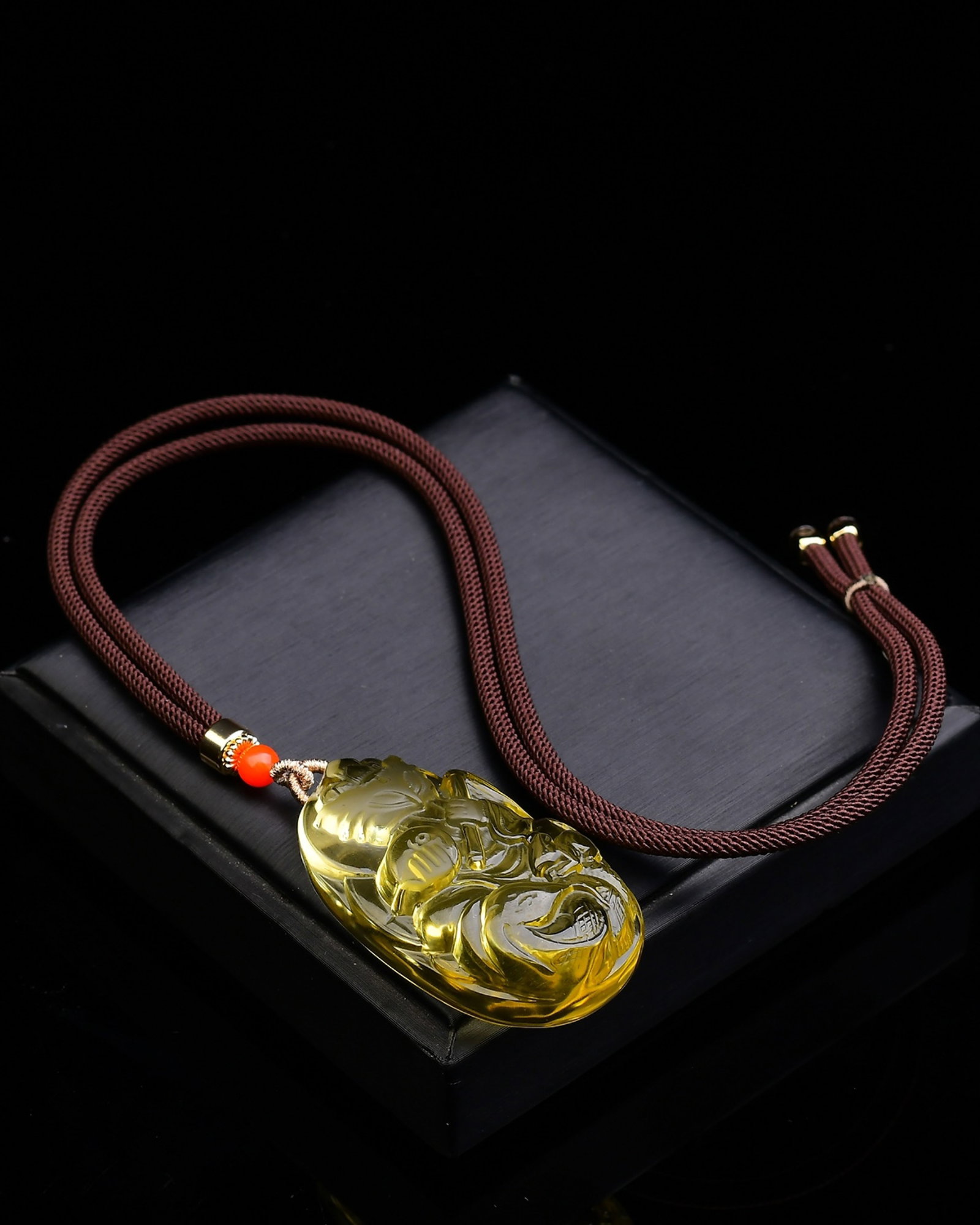 An Exquisite Crystal Fox Pattern Pendant - 5