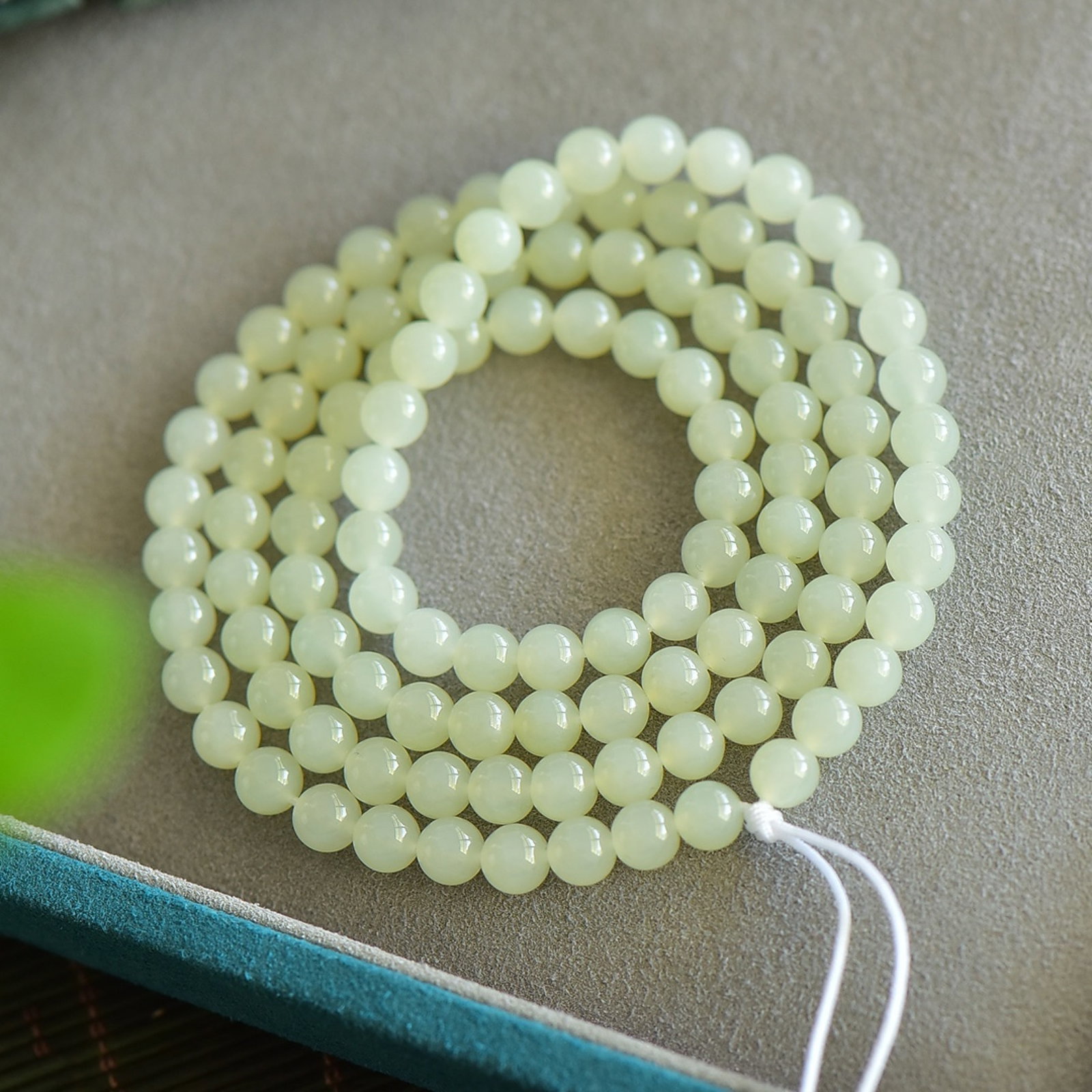 An Exquisite White Jade Bracelets - 4
