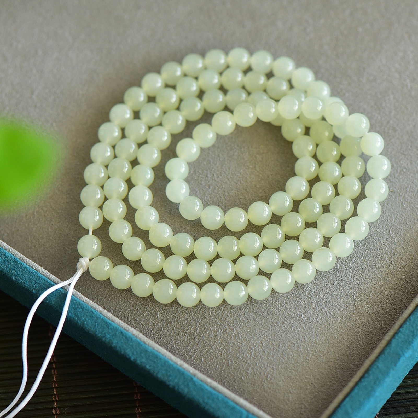 An Exquisite White Jade Bracelets - 5