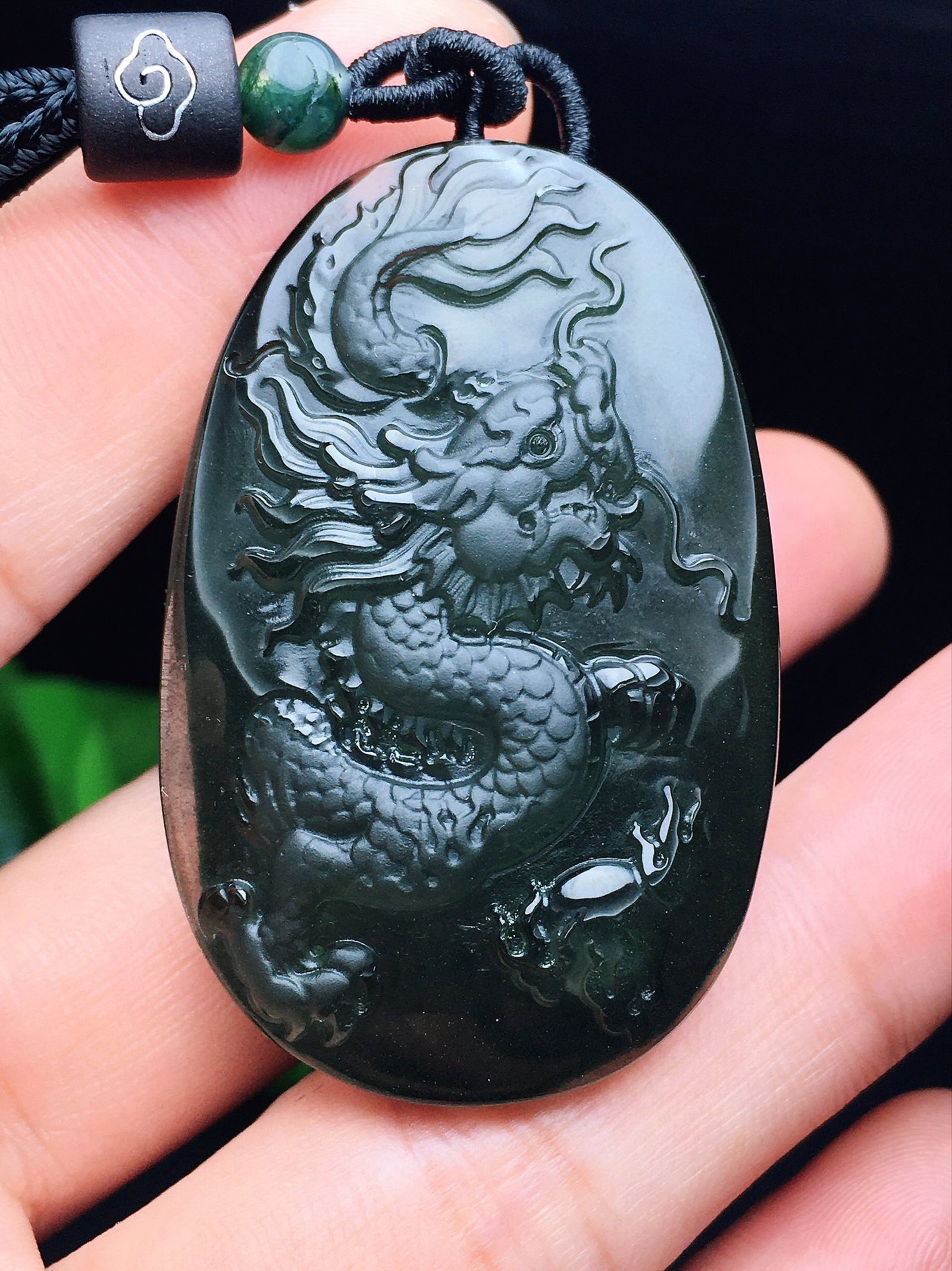 An Exquisite Crystal Dragon Pattern Pendant - 2