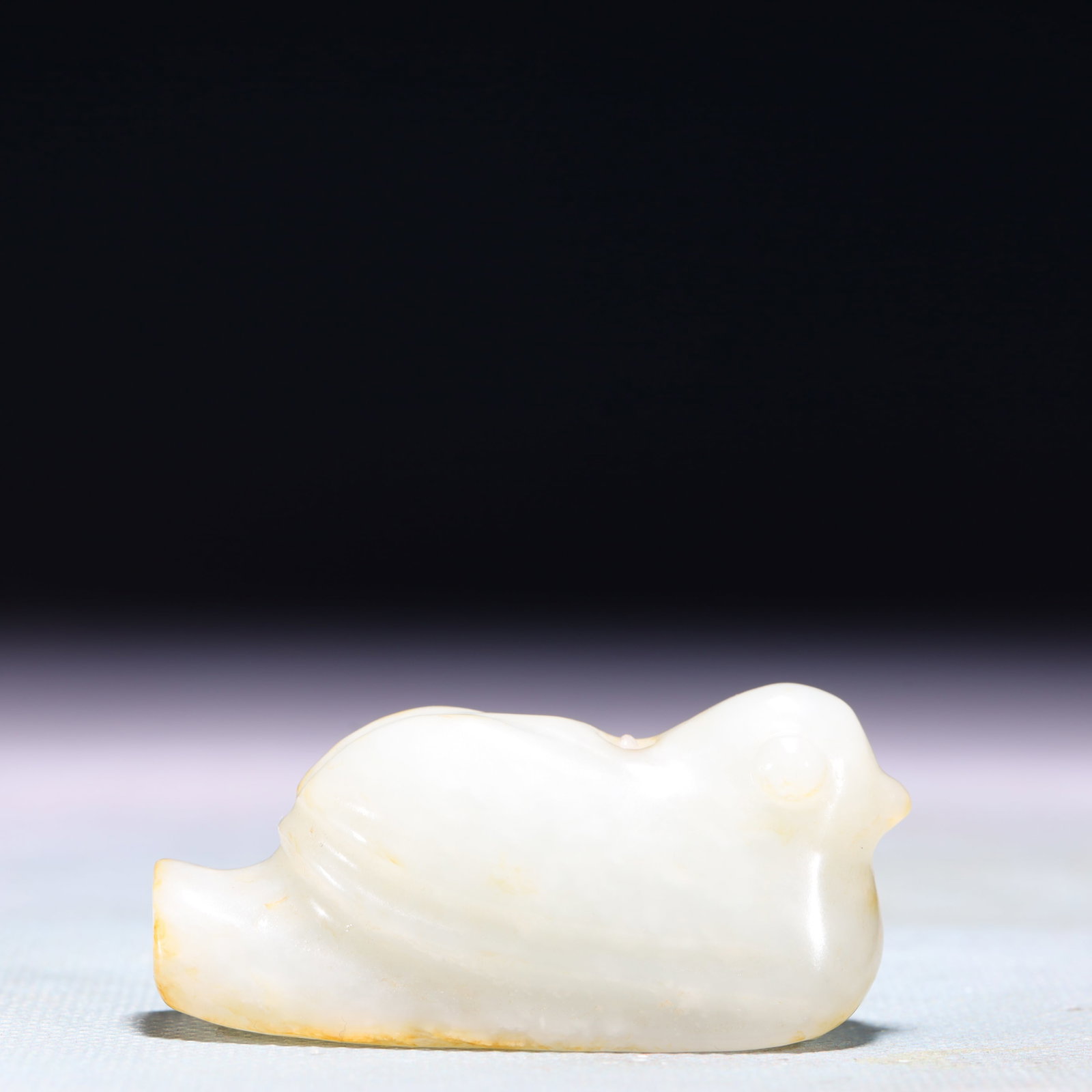 An Exquisite White Jade Bird Ornament: An Exquisite White Jade Bird Ornament,Qing Dynasty,China,Size:2.4inx1.2inx1.1in,Weight:76.5g 白玉鸟摆件,中国清代