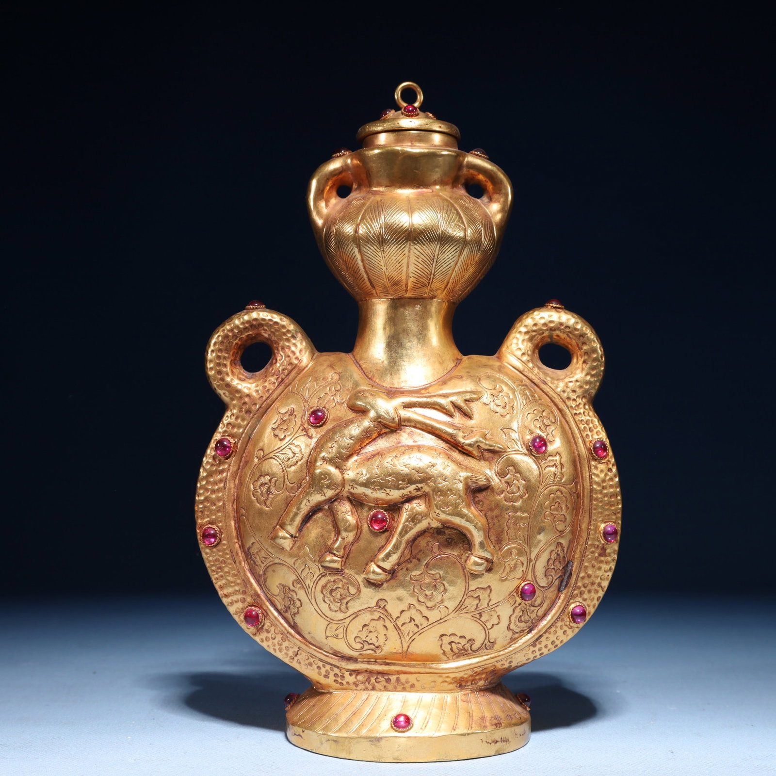 An Exquisite Gilt Bronze Deer Pattern Double-Ears Vase,Inlaid Gems: An Exquisite Gilt Bronze Deer Pattern Double-Ears Vase,Inlaid Gems,Qing Dynasty,China,Size:6.3inx3.5inx9.4in,Weight:1050g 铜鎏金鹿纹双耳瓶,嵌ê