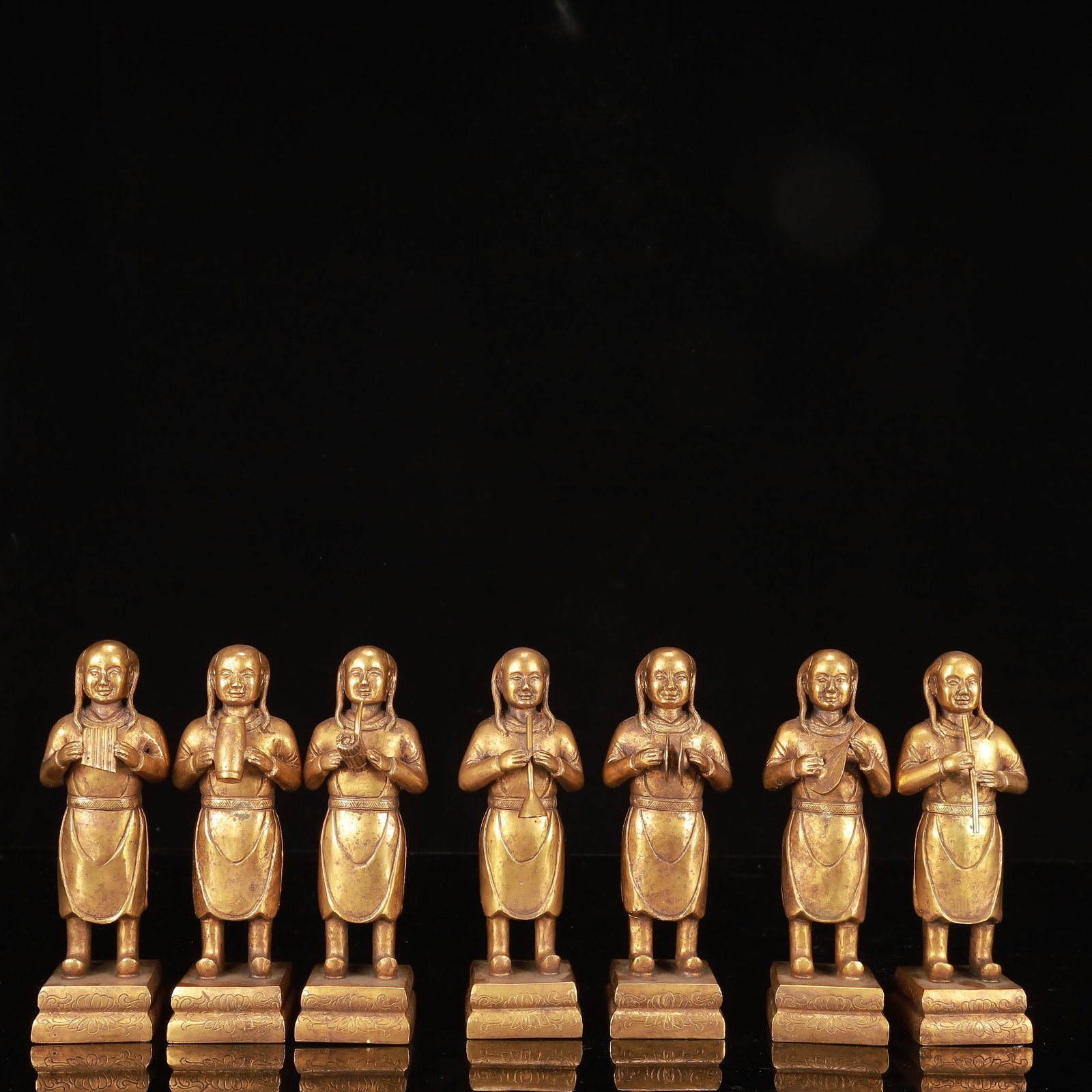 A Set of Fine Gilt Bronze Figure Ornaments: A Set of Fine Gilt Bronze Figure Ornaments,Qing Dynasty, China,Size:2.8inx2inx7.1in,Weight:7550g 一套铜鎏金人物摆件,中国清ߣ