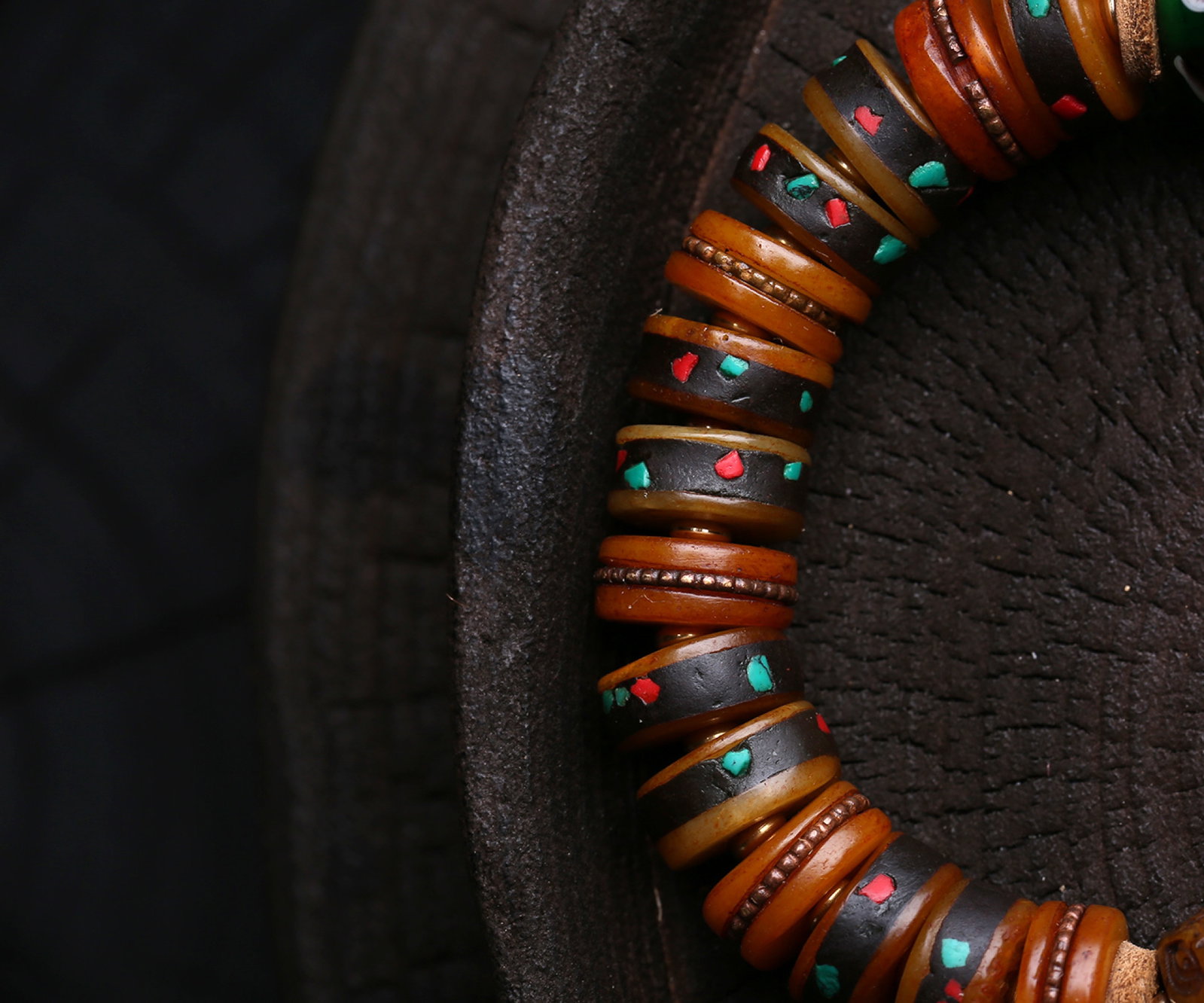 An Exquisite Multi-Gem Bracelets - 4