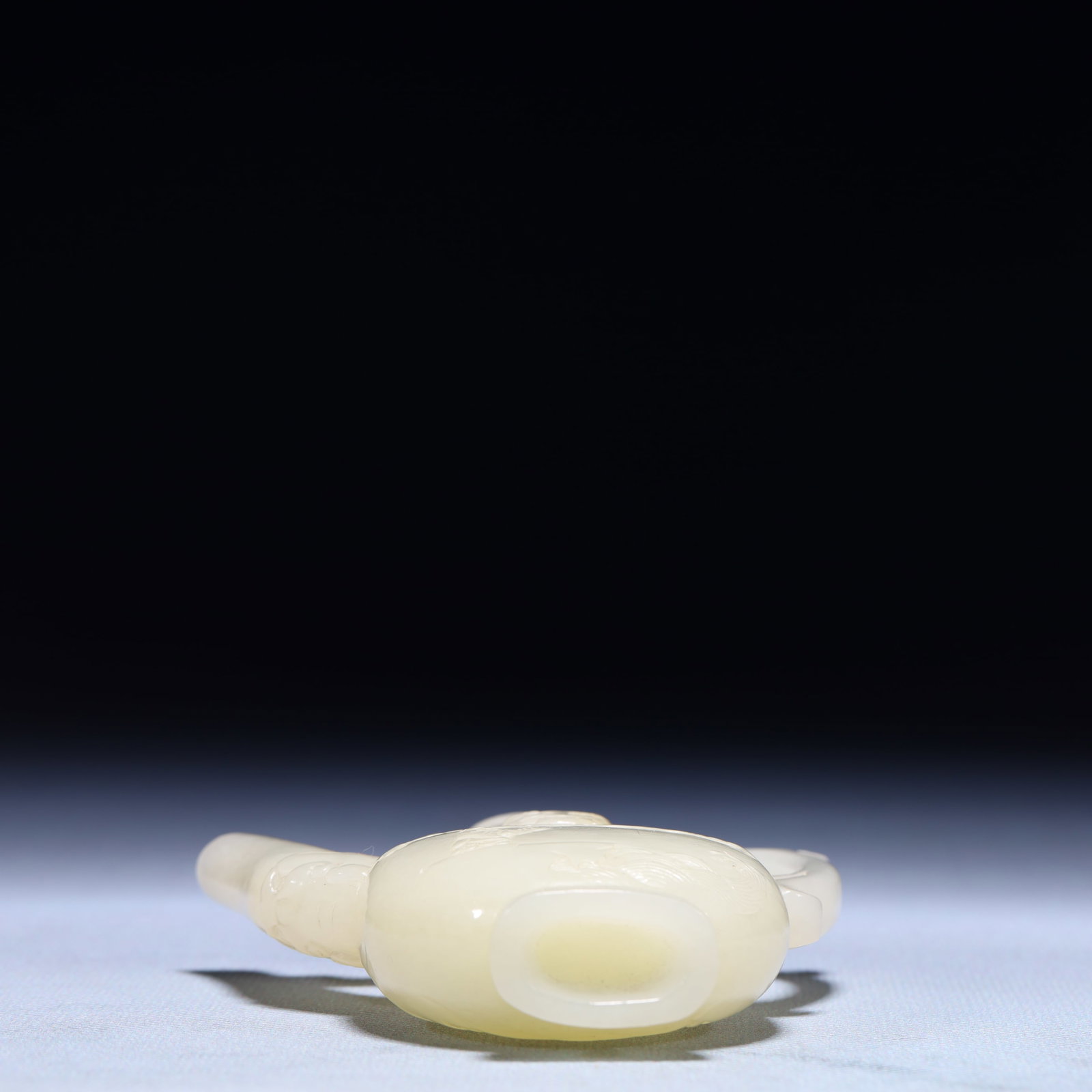 An Exquisite White Jade Landscape Pattern Ewer - 9