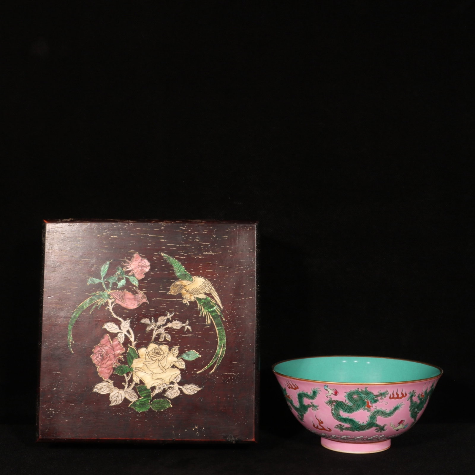 An Exquisite Enamel Painted Gold Seawater and Dragon Pattern Bowl: An Exquisite Enamel Painted Gold Seawater and Dragon Pattern Bowl,Qing Dynasty,China,Yongzheng Six-character Mark,Size:2.9inx6.2in 珐琅彩描金海水龙ń