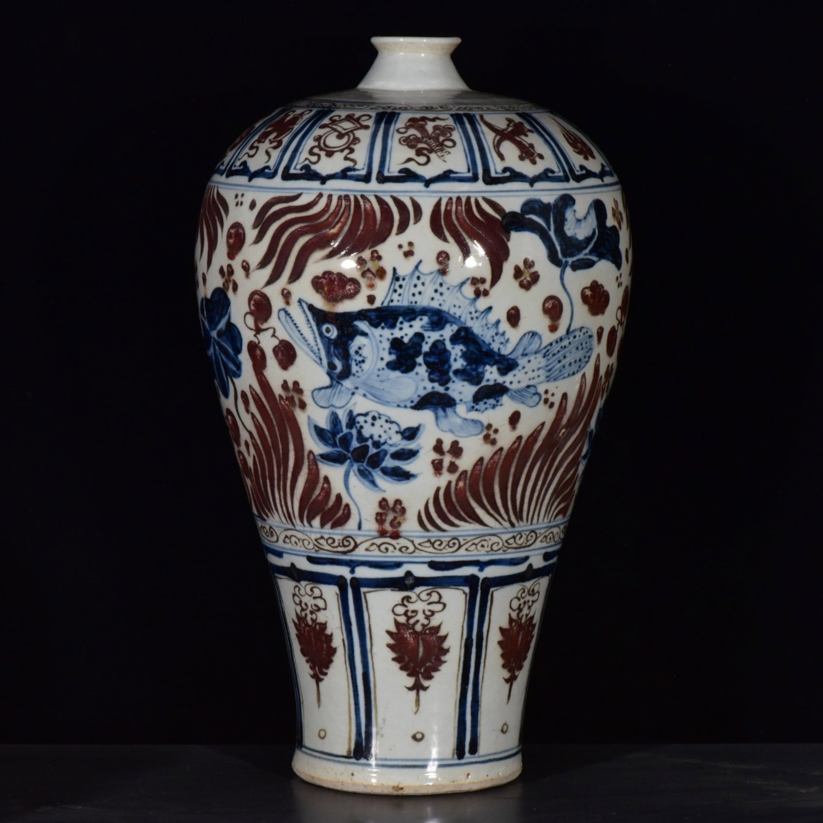 A Huge Blue and White Underglaze-Red Hornwort Pattern Vase: A Huge Blue and White Underglaze-Red Hornwort Pattern Vase,Yuan Dynasty,China,Size:17.7inx9.8in 青花釉里红鱼藻纹瓶,中国元代