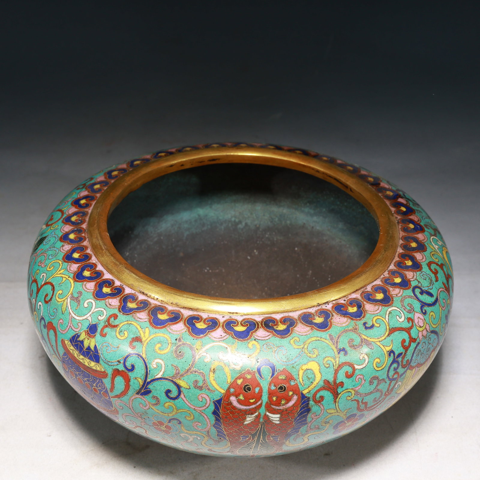 An Exquisite Cloisonne Lotus and Eight Treasures Pattern Water Pot: An Exquisite Cloisonne Lotus and Eight Treasures Pattern Water Pot,Qing Dynasty, China,Qianlong Four-character Mark,Size:10.6inx6.3in,Weight:2350g 景泰蓝缠枝莲Ð