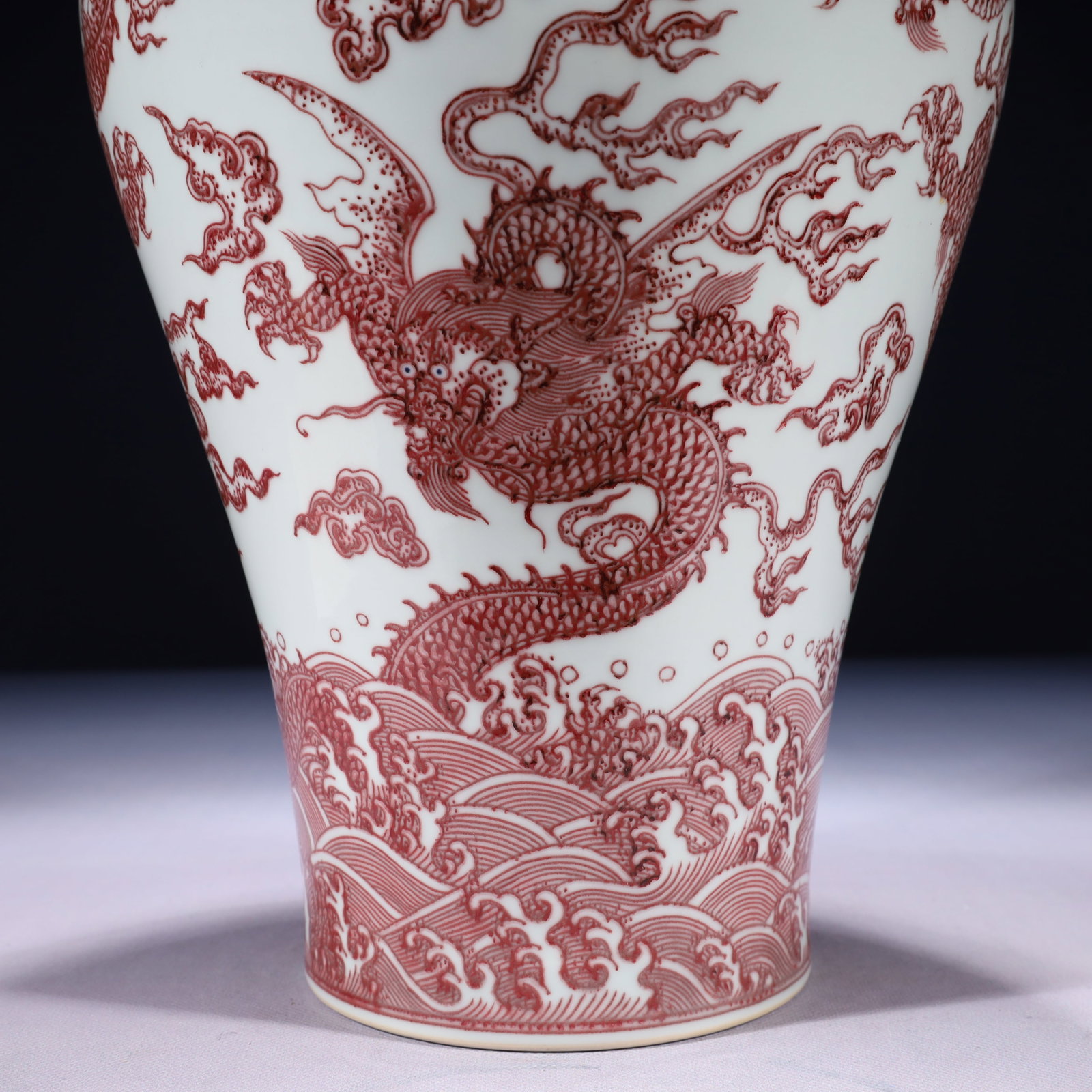 An Exquisite Ruby Red-Glazed Auspicious Cloud and Dragon Pattern Vase - 3
