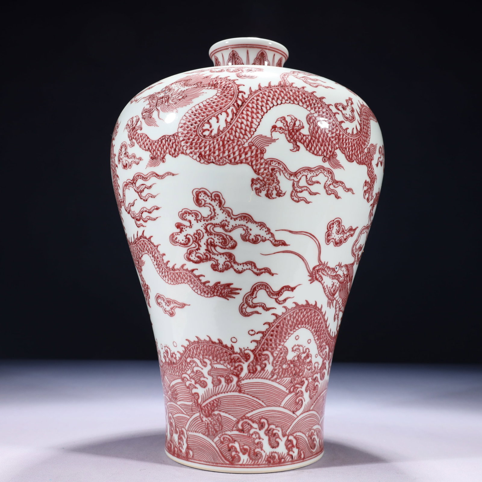 An Exquisite Ruby Red-Glazed Auspicious Cloud and Dragon Pattern Vase - 6