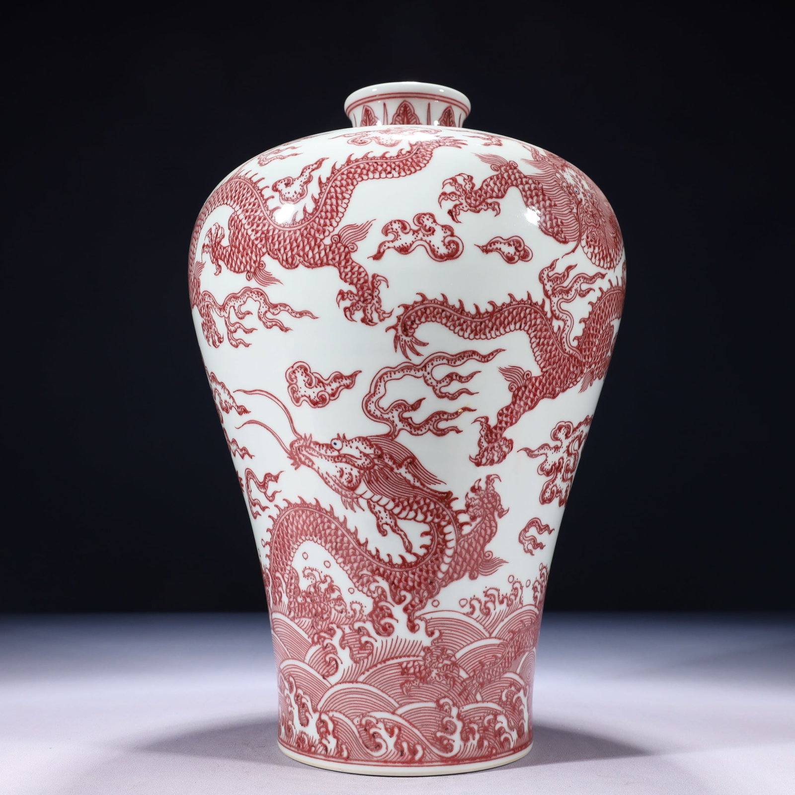 An Exquisite Ruby Red-Glazed Auspicious Cloud and Dragon Pattern Vase - 9