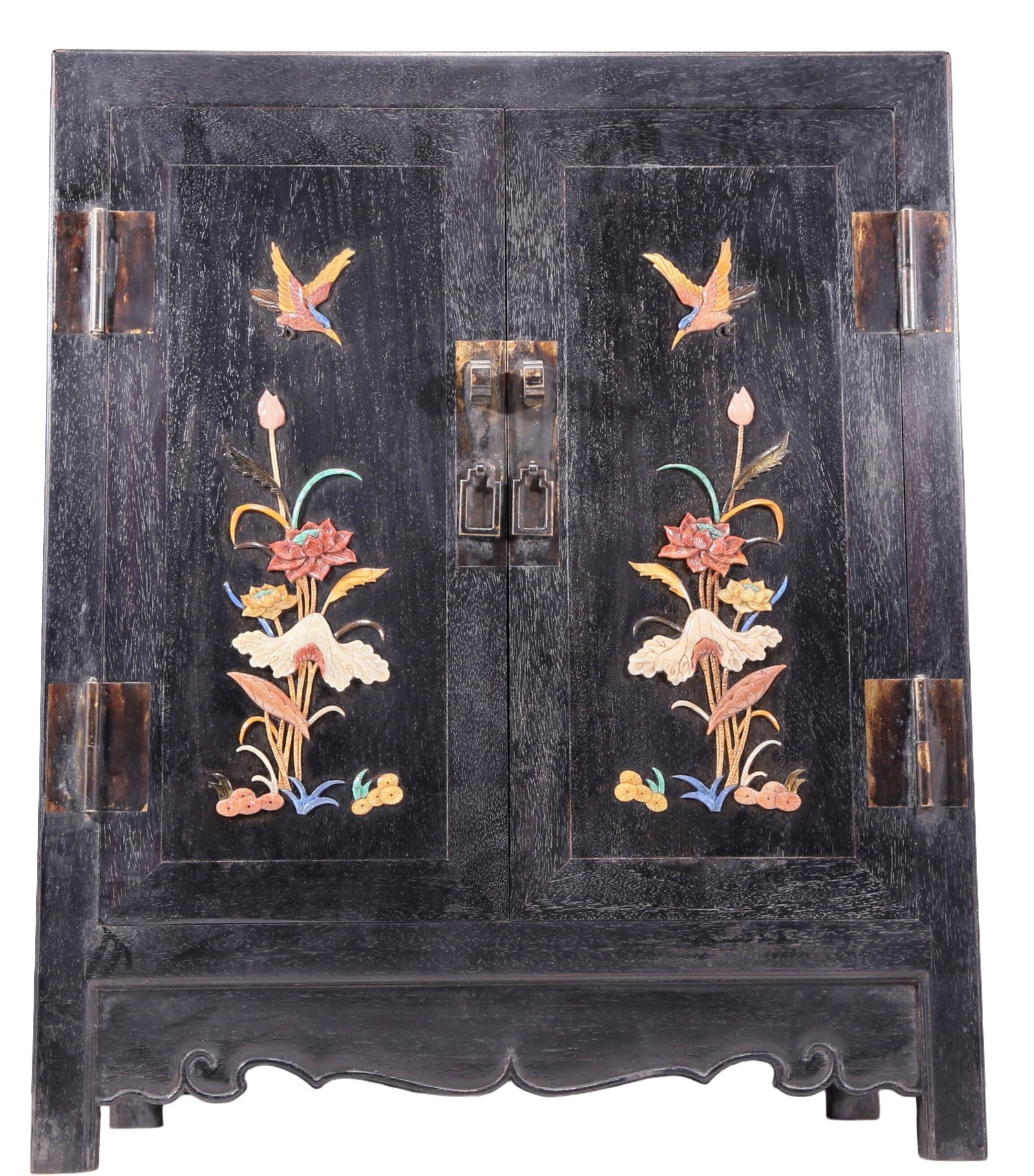 An exquisite zitanwood cabinet with inlaid gemstones and flower and bird patterns: An exquisite zitanwood cabinet with flower and bird patterns inlaid with gems, Qing Dynasty , China. This exquisite cabinet is a masterpiece of art Qing Dynasty , China. It uses the finest zitanwood a