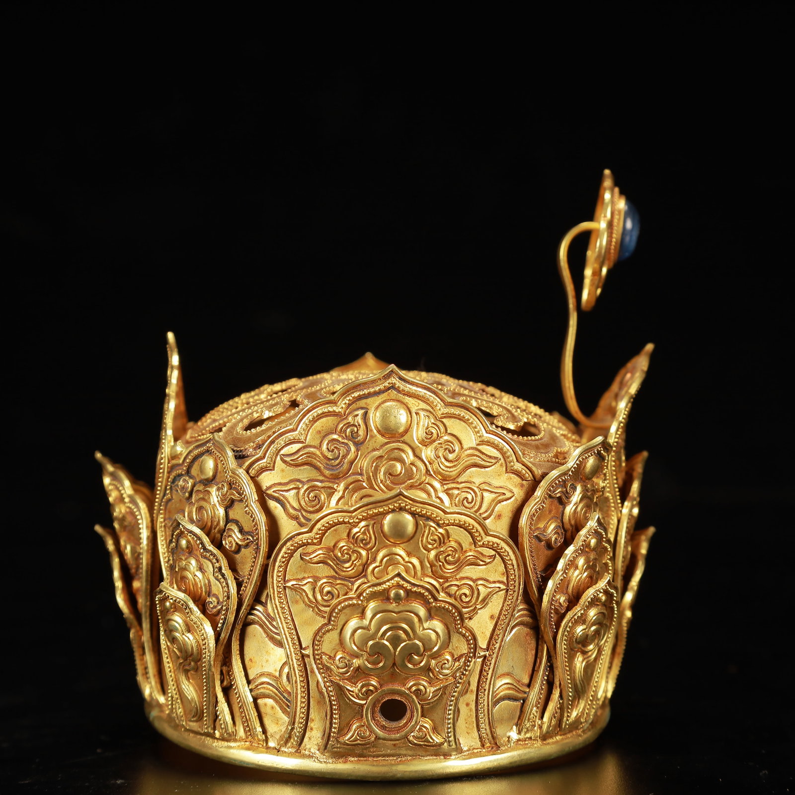 An Exquisite Gilt Bronze Auspicious Cloud Pattern Hat,Inlaid Gems - 3
