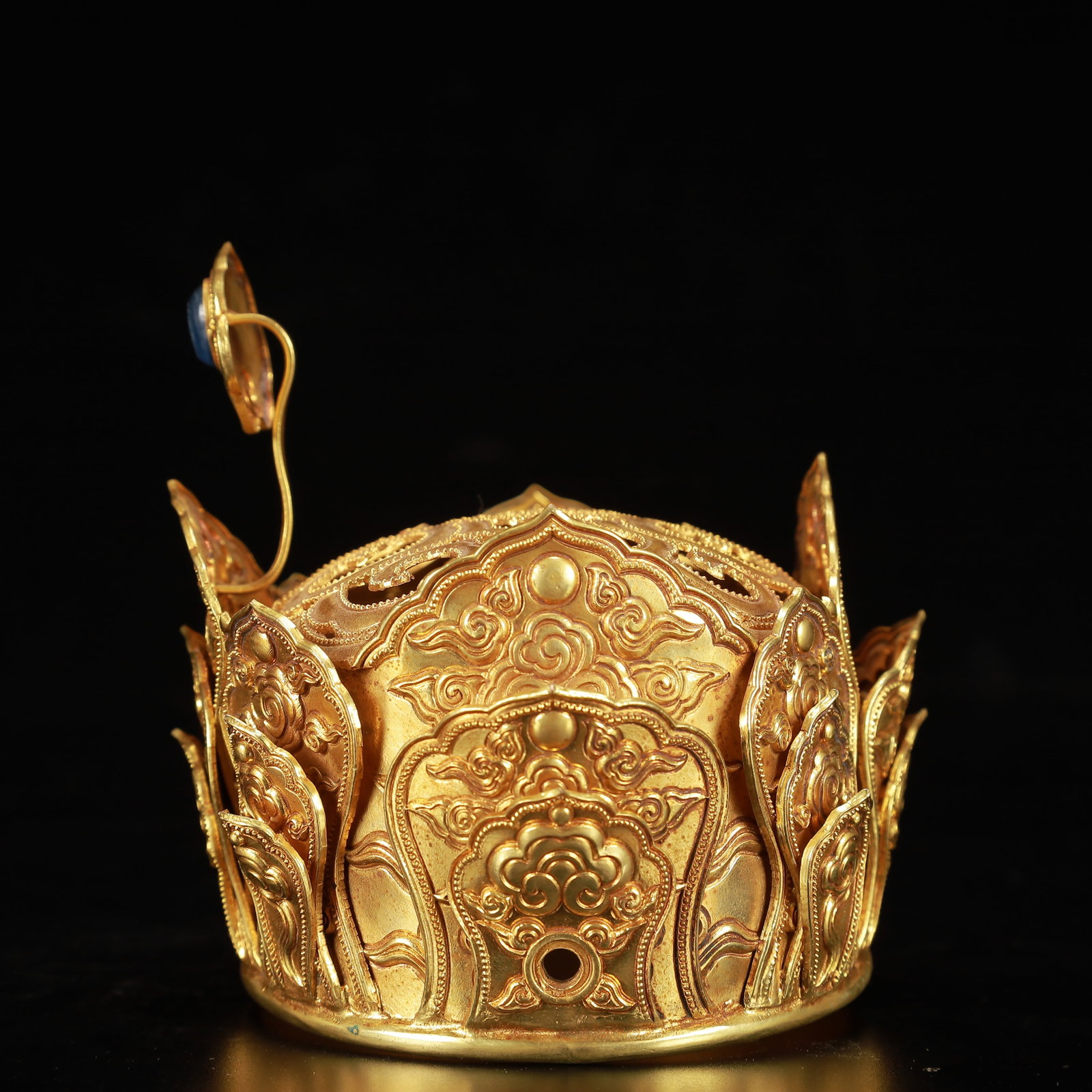An Exquisite Gilt Bronze Auspicious Cloud Pattern Hat,Inlaid Gems - 5