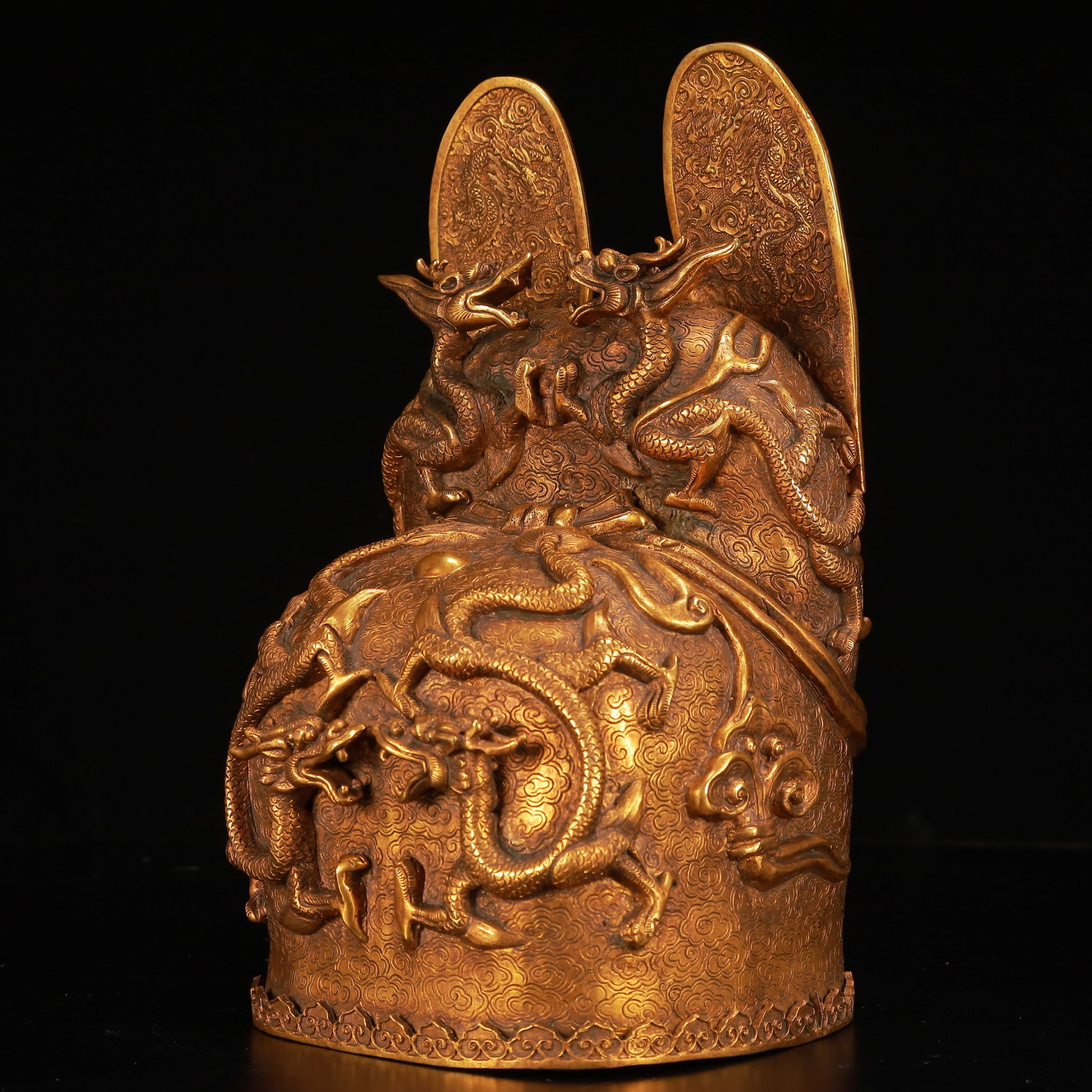 An Exquisite Gilt Bronze Dragon Pattern Hat - 4
