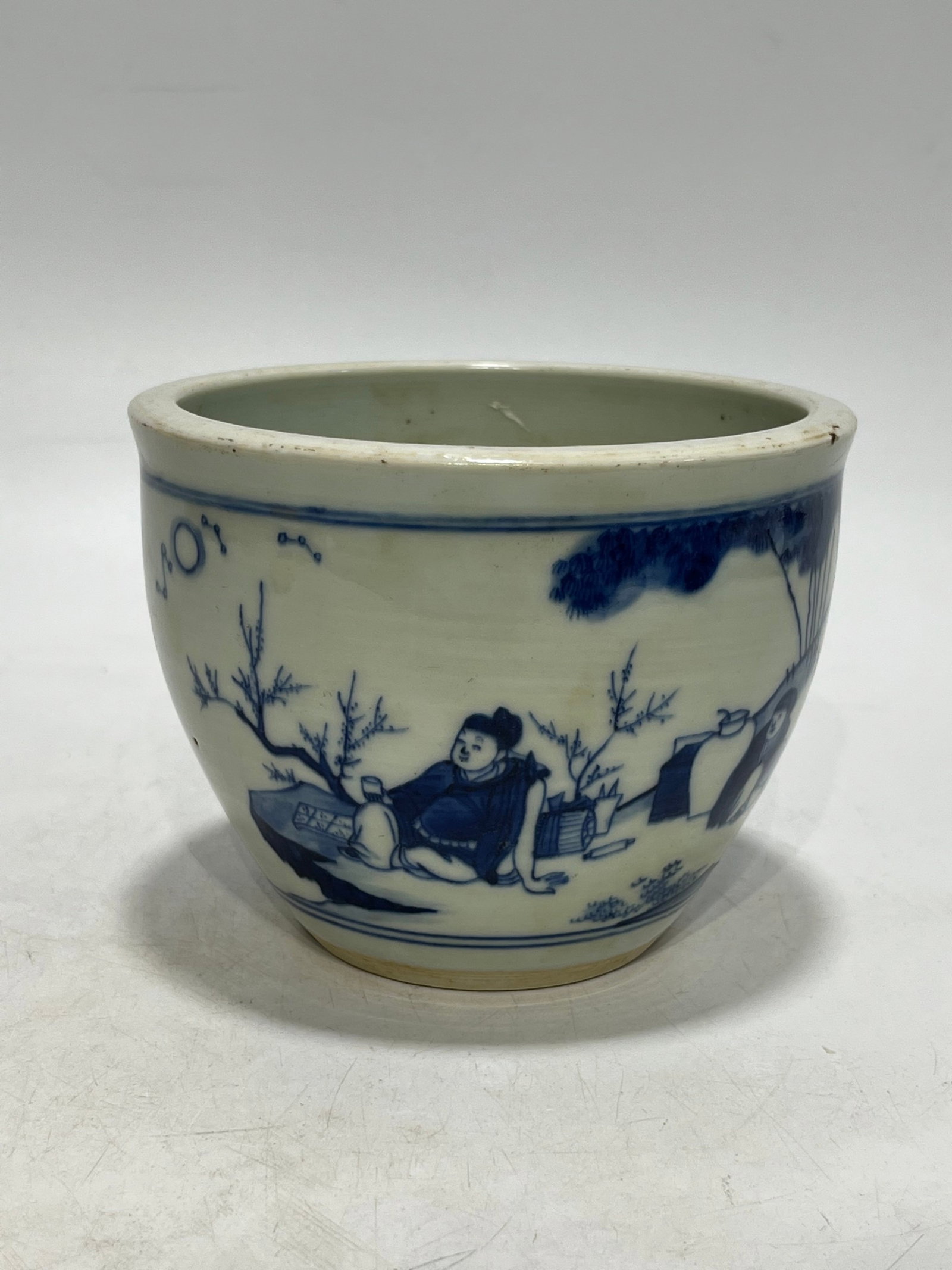 An Exquisite Blue and White Figure Pattern Vat: An Exquisite Blue and White Figure Pattern Vat,Qing Dynasty,China,Size:5.1in 青花人物纹缸,中国清代