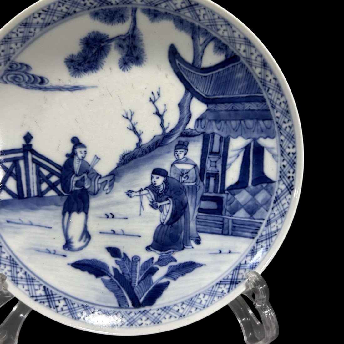 An Exquisite Blue and White Figure Pattern Plate - 2