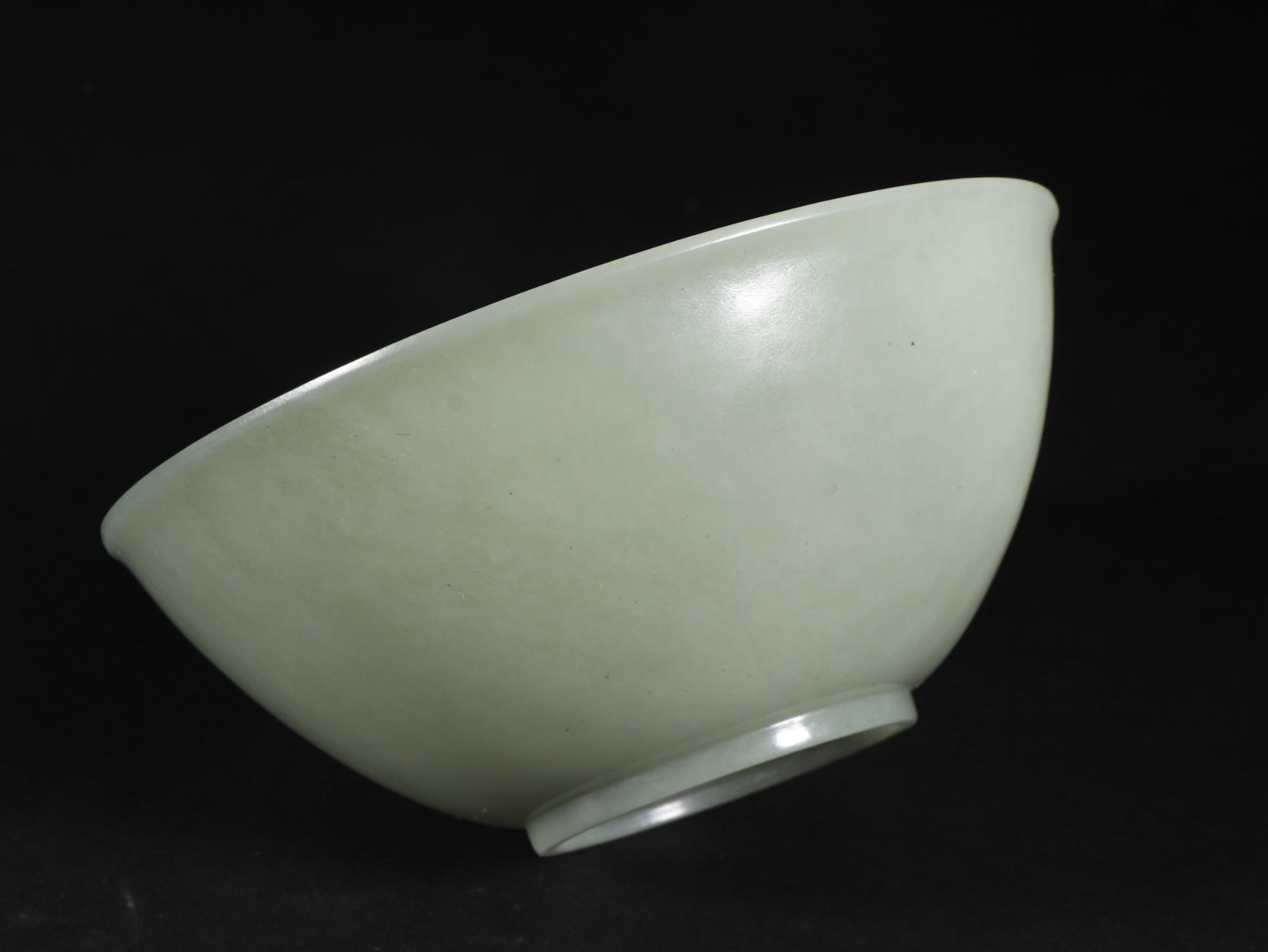 An Exquisite White Jade Bowl - 3