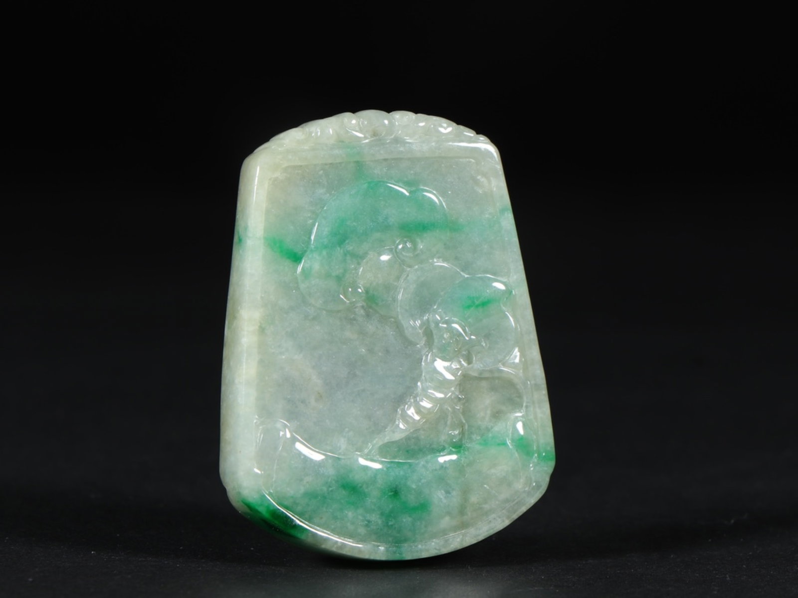 An Exquisite Jadeite Auspicious Beast Pattern Pendant - 6