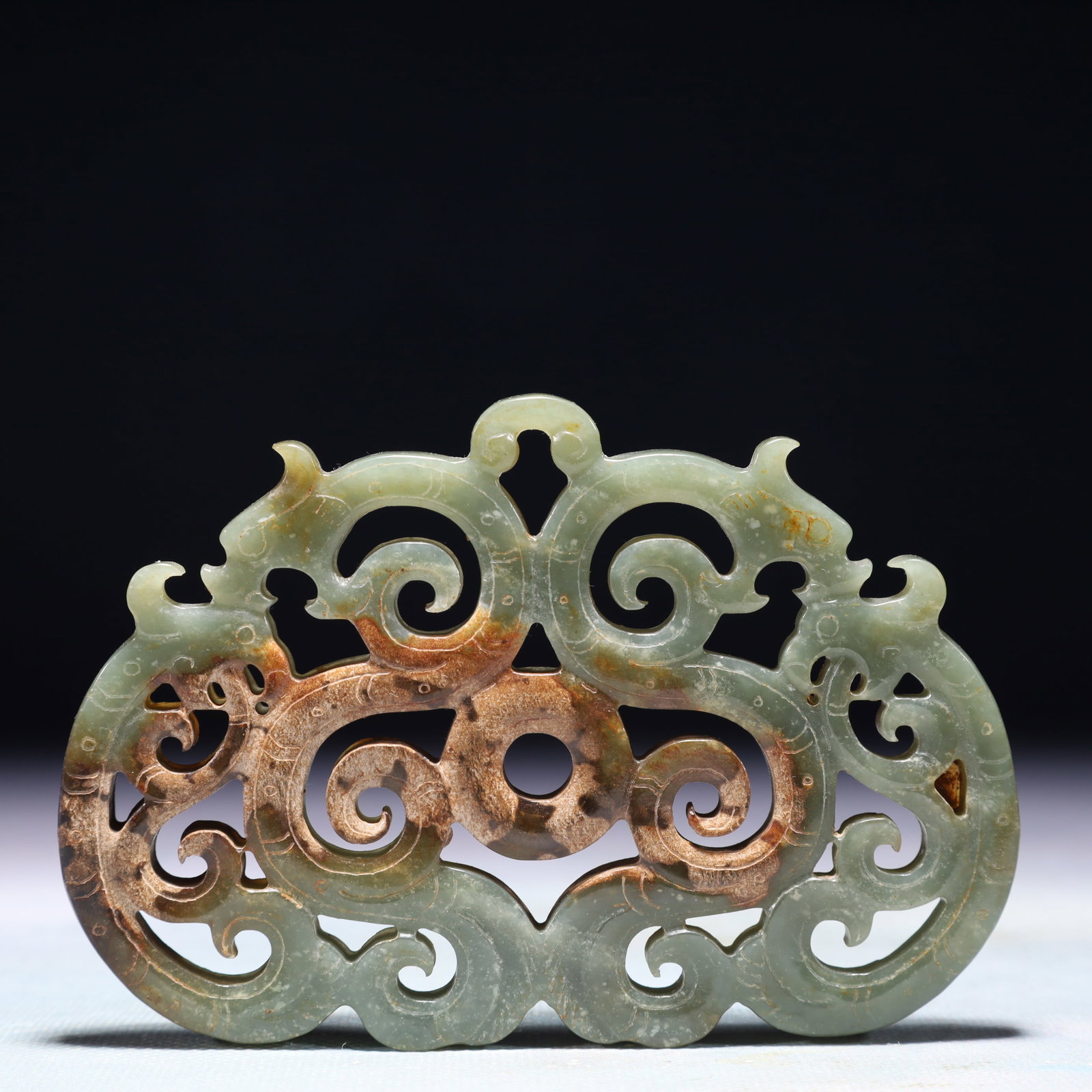 An Exquisite White Jade Dragon Pattern Pendant - 4