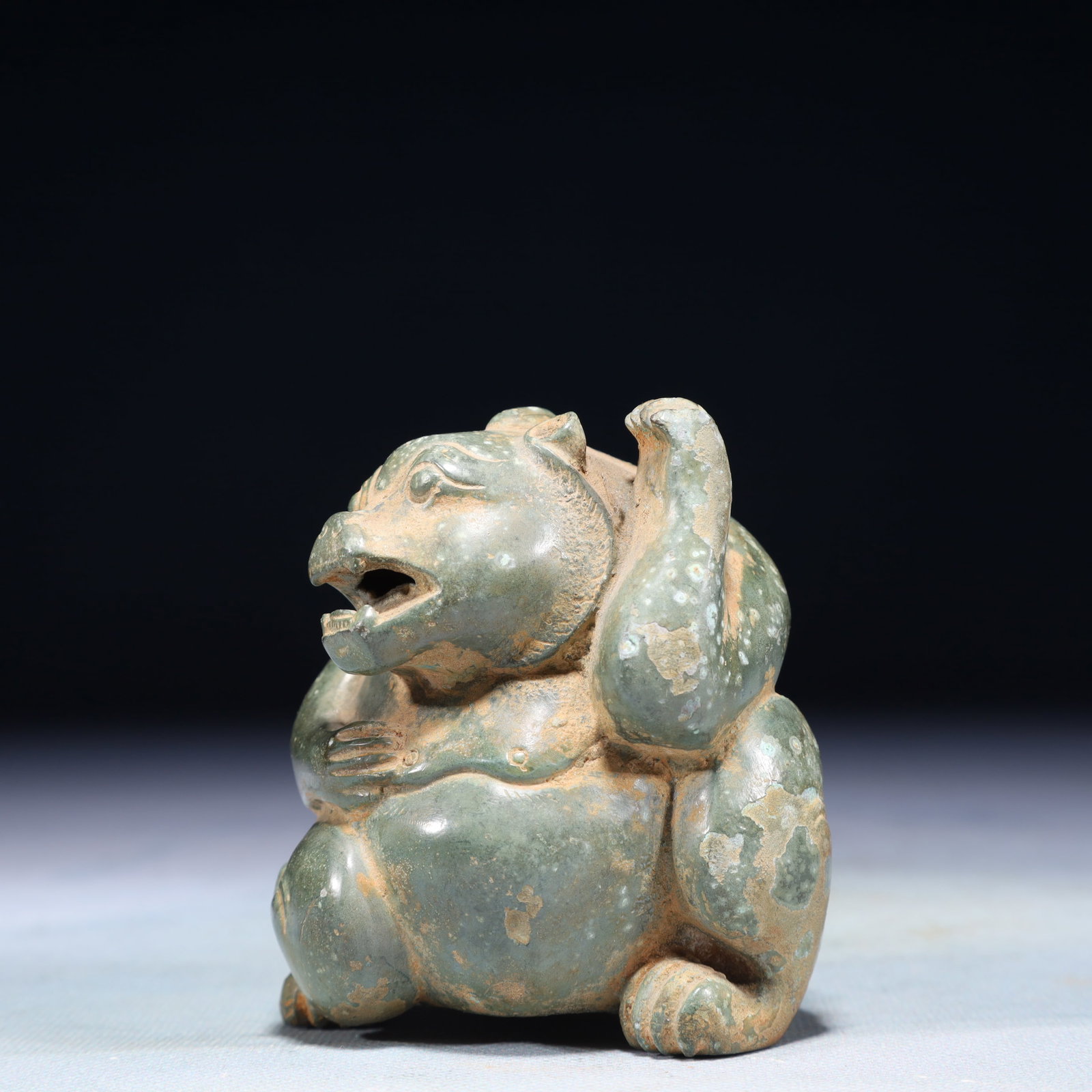 A Rare Bronze Bear Ornament - 3