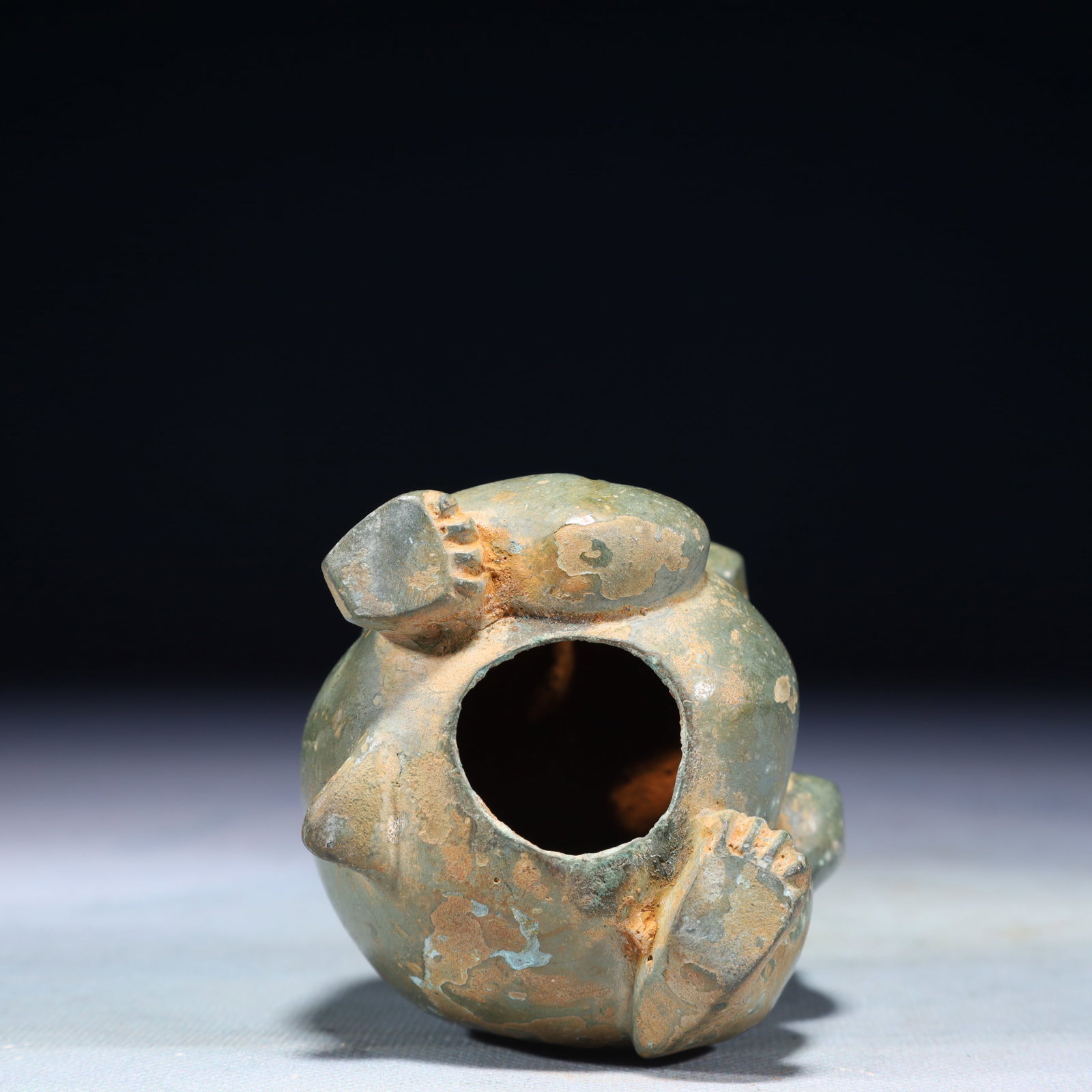 A Rare Bronze Bear Ornament - 6