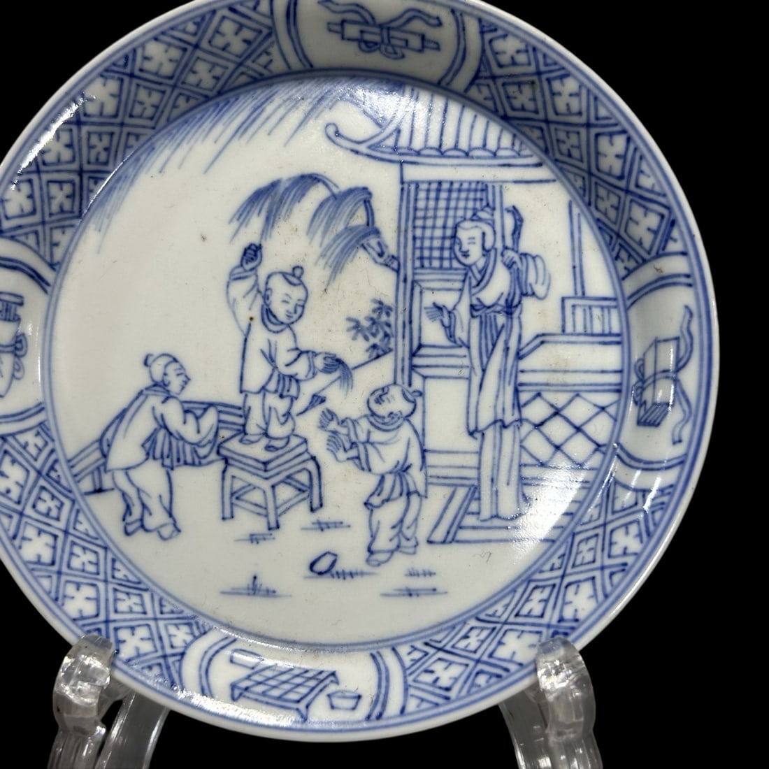 An Exquisite Blue and White Figure Pattern Plate - 2