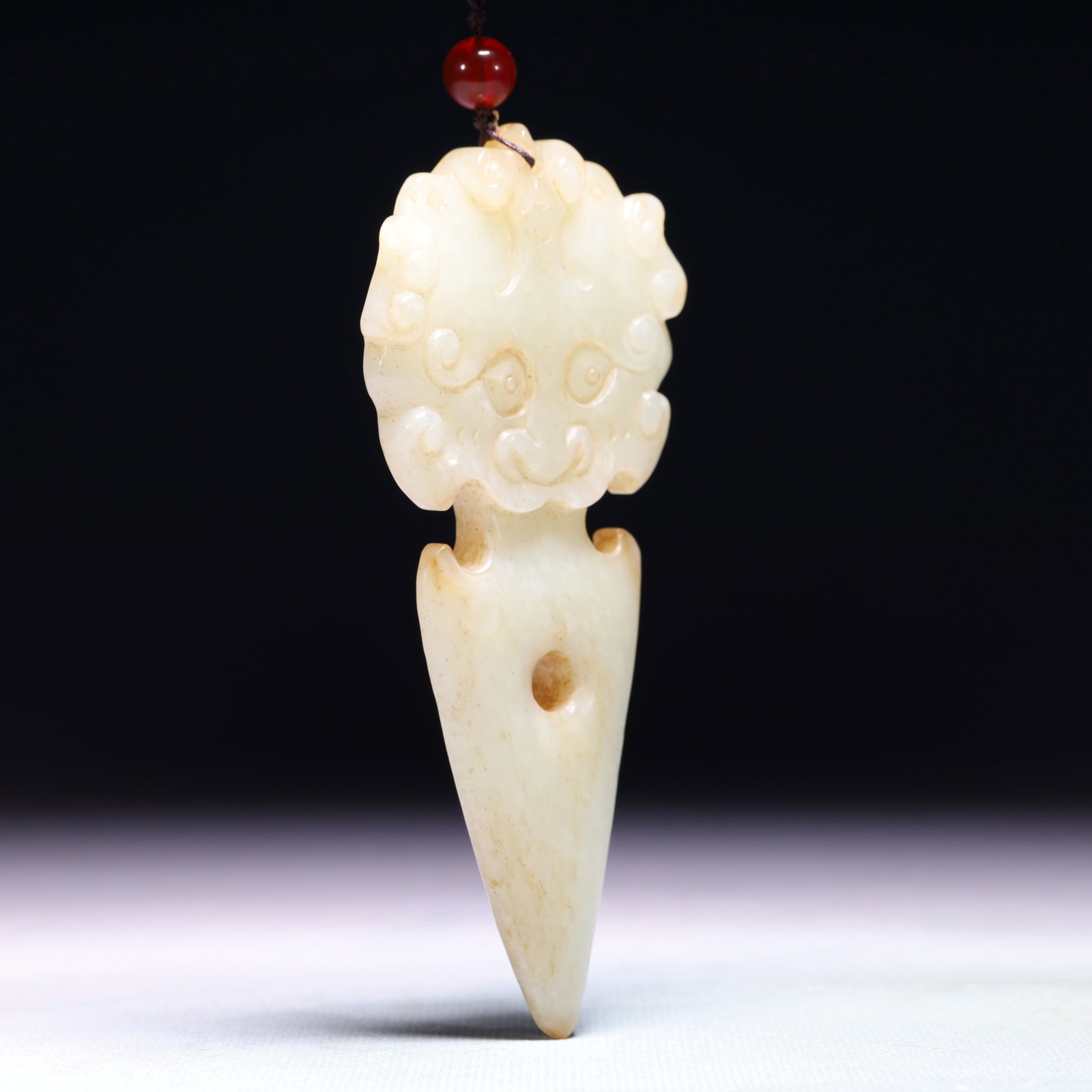 An Exquisite White Jade Beast Pattern Pendant - 3
