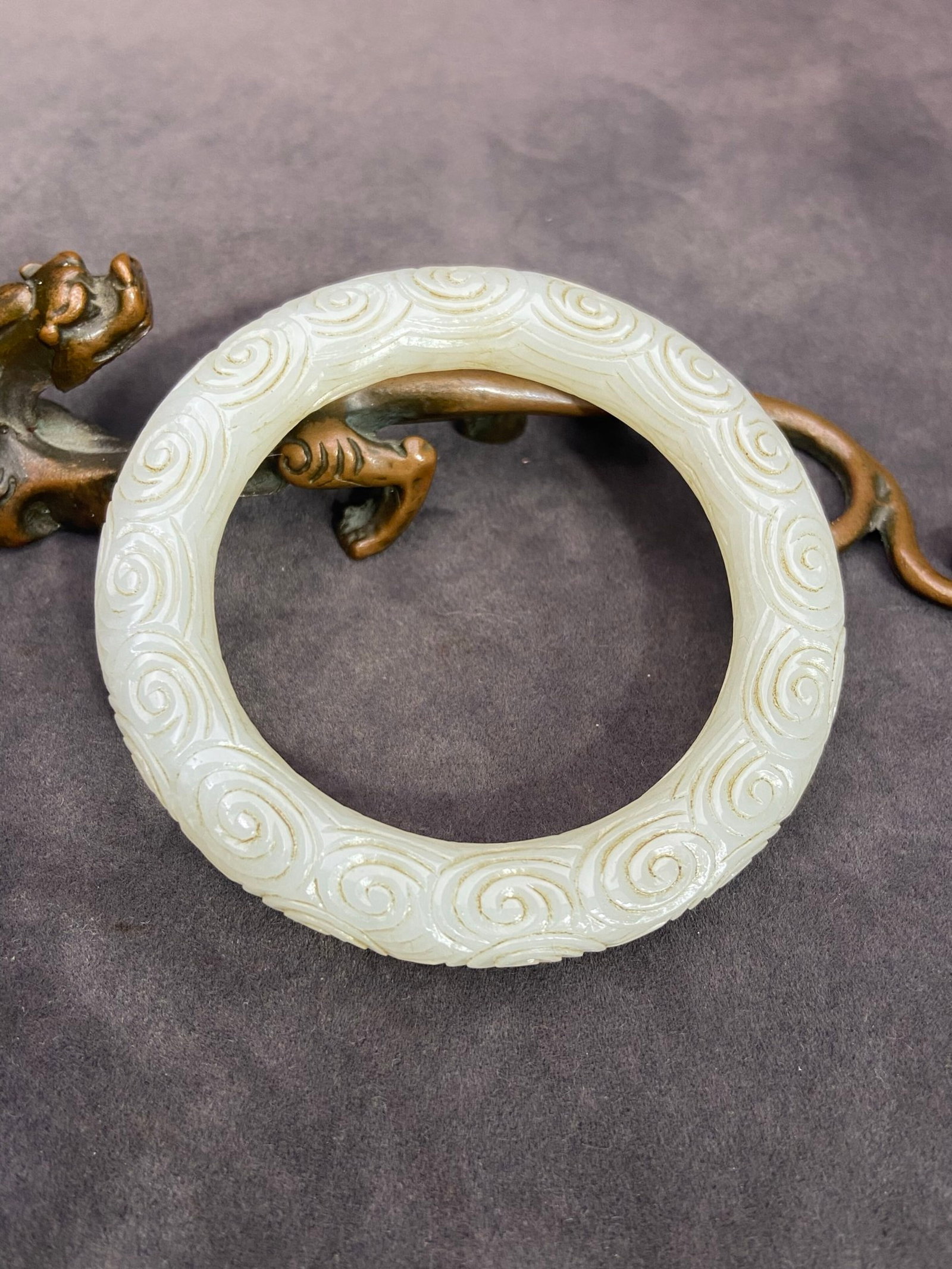 An Exquisite White Jade Auspicious Cloud Pattern Bracelets - 2