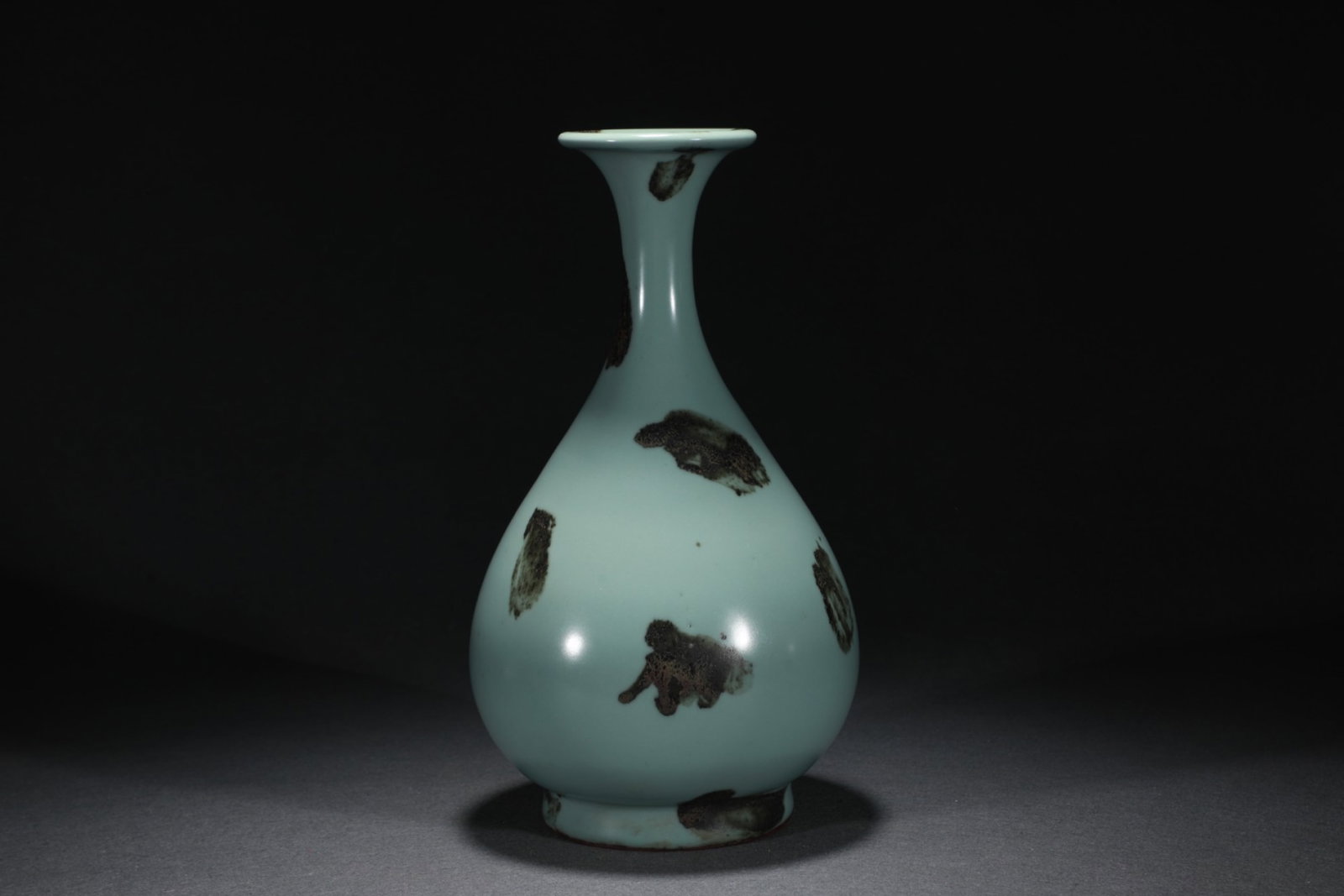 A Rare Longquan yao Vase - 2