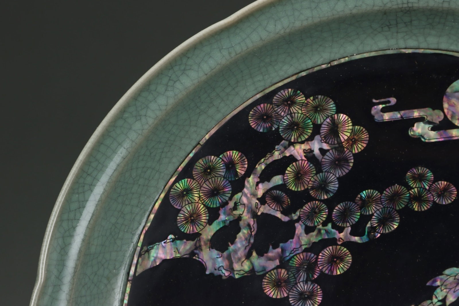 An Exquisite Ru yao Pine and Crane Pattern Plate - 2