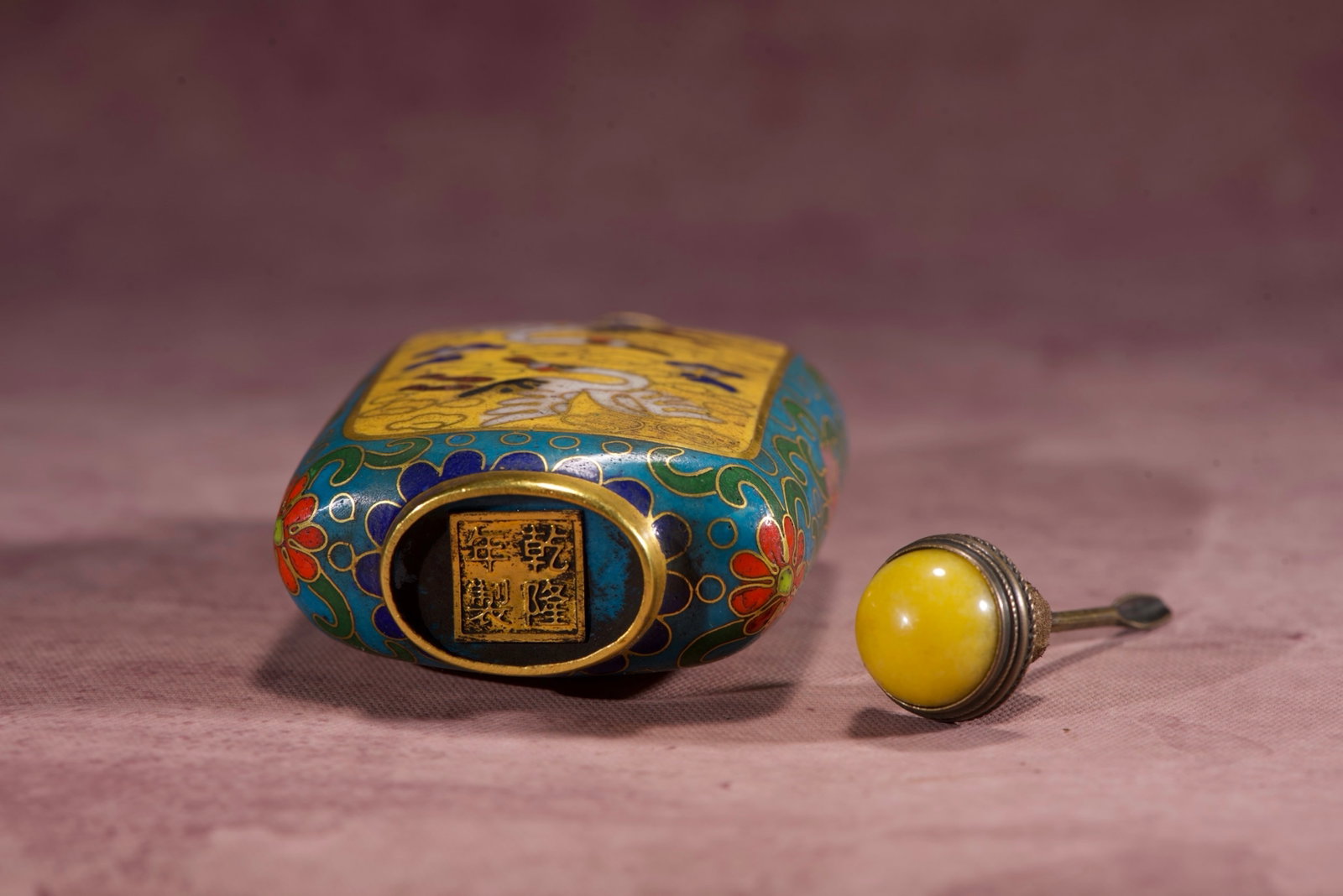 An Exquisite Cloisonne Crane Pattern Snuff Bottle - 9