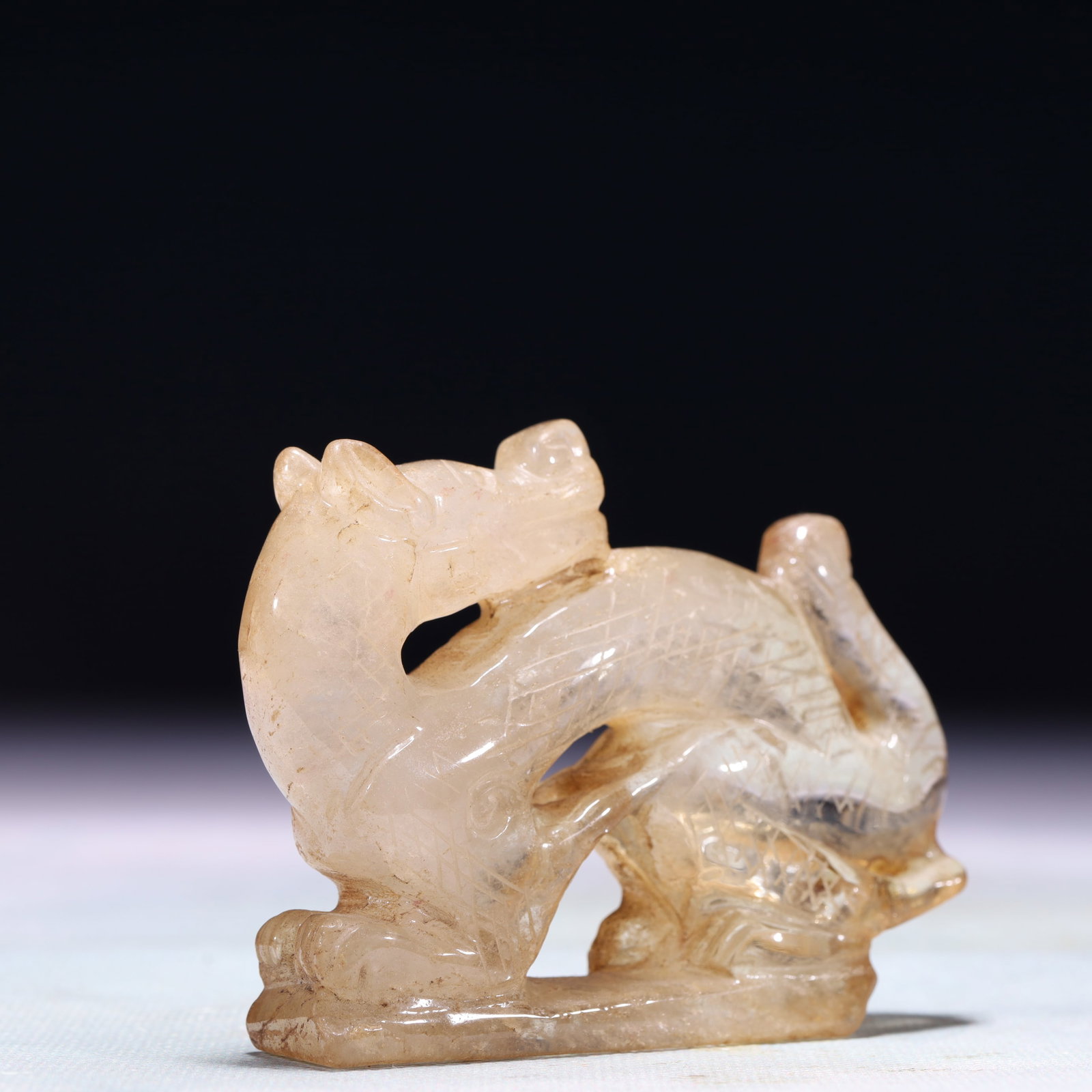 An Exquisite Crystal Dragon Ornament - 2