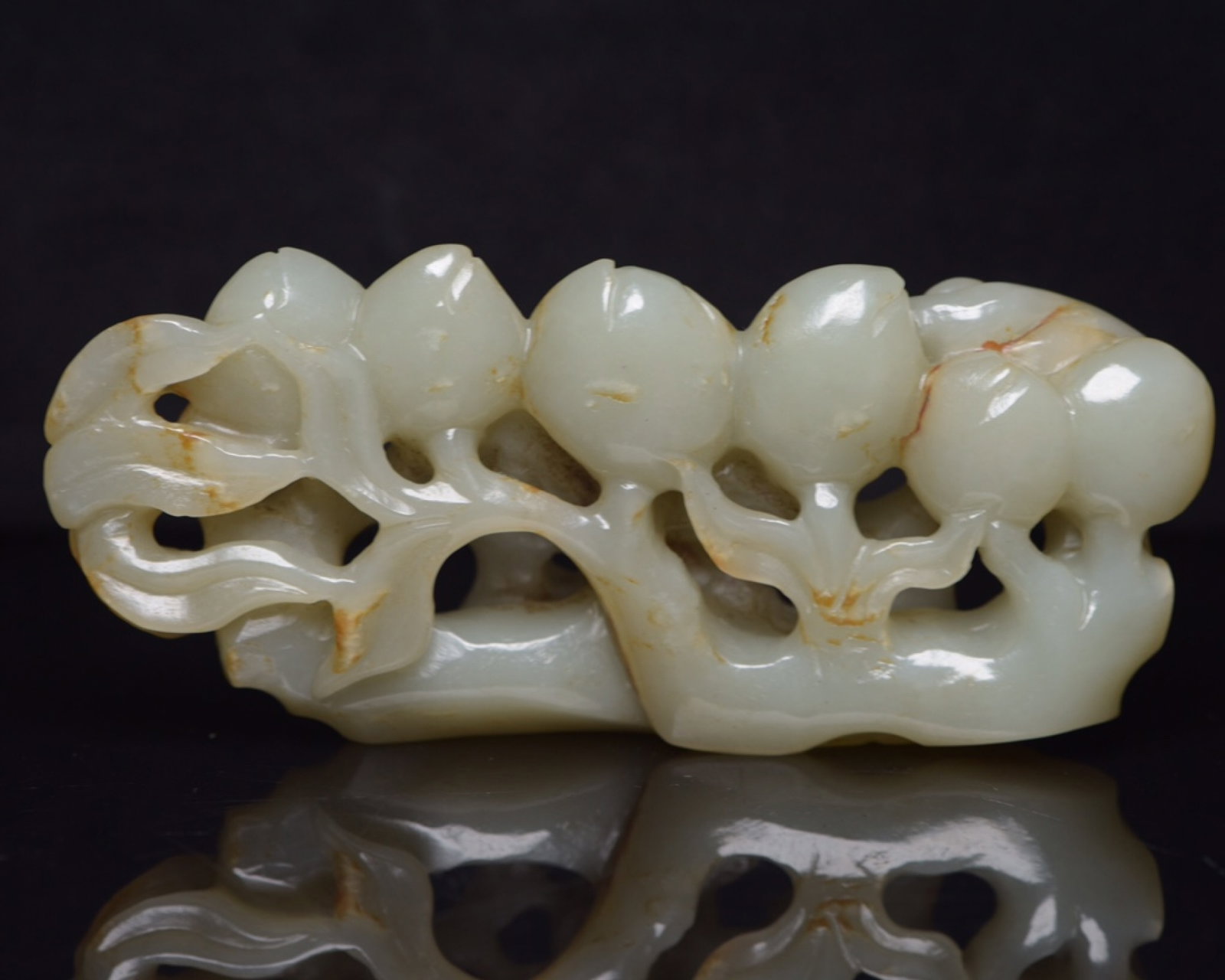 An Exquisite White Jade Monkey Pattern Ornament - 2